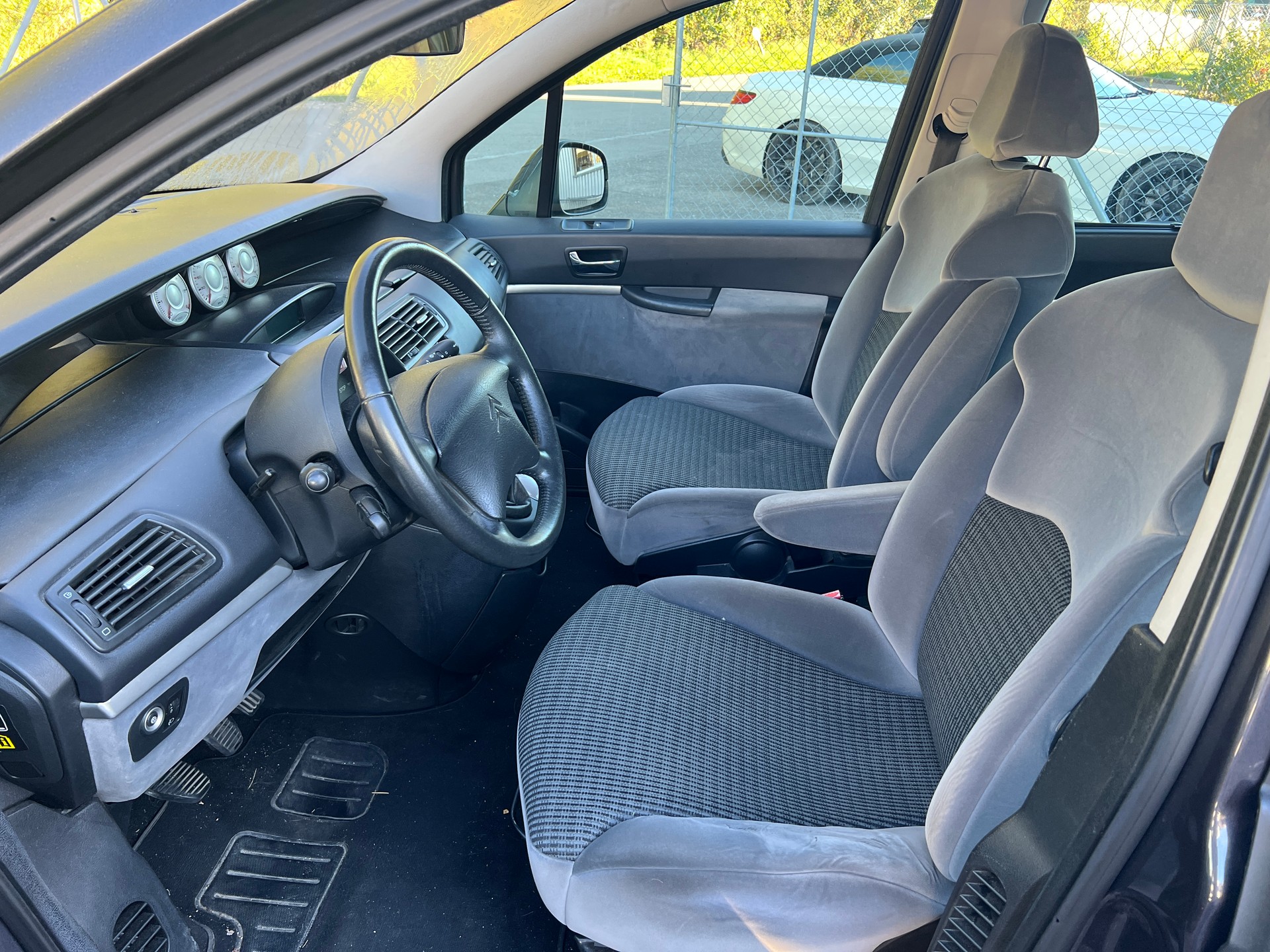 CITROEN C8 2.0 16V HDi Séduction-image-8