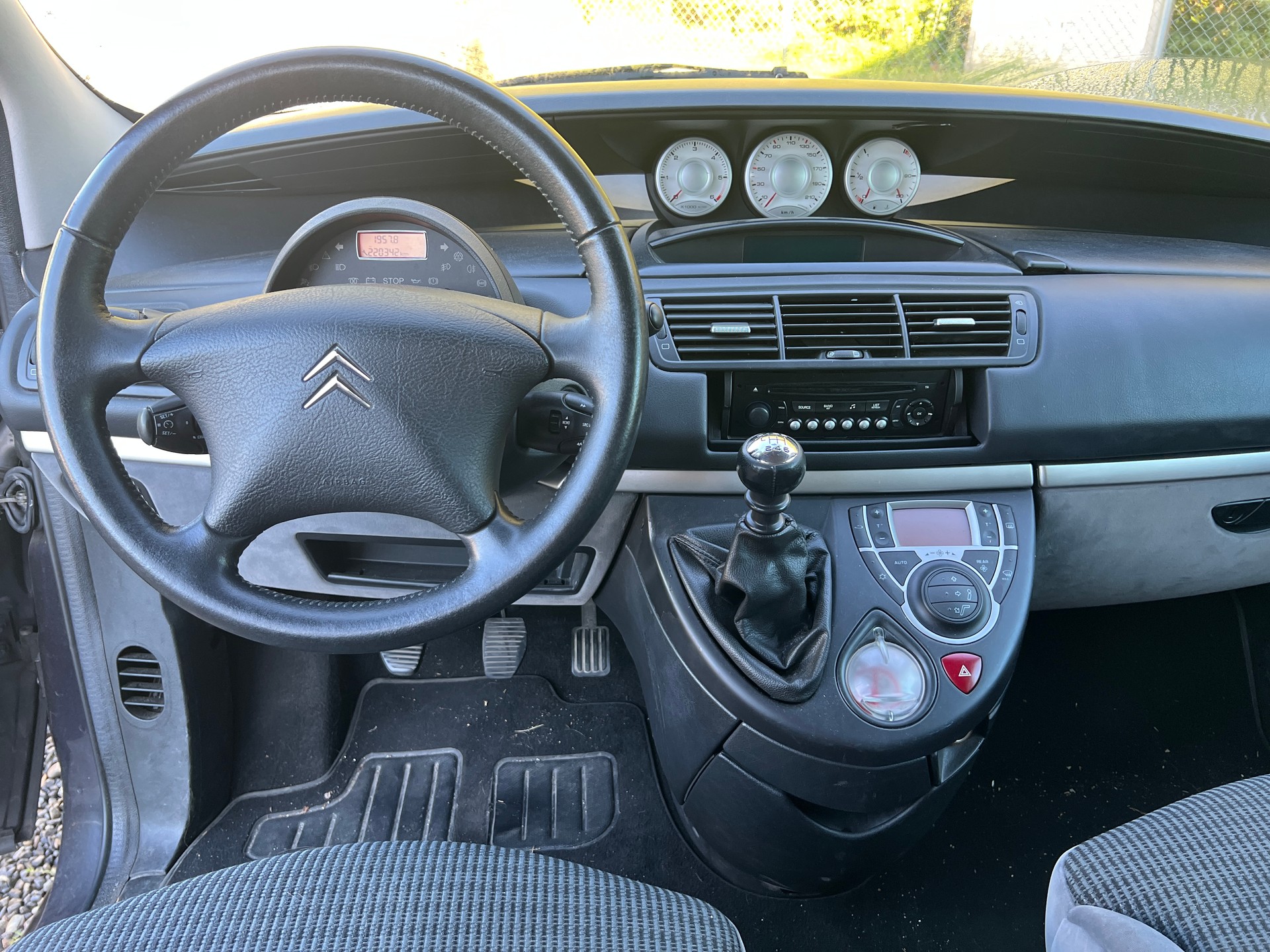 CITROEN C8 2.0 16V HDi Séduction-image-11