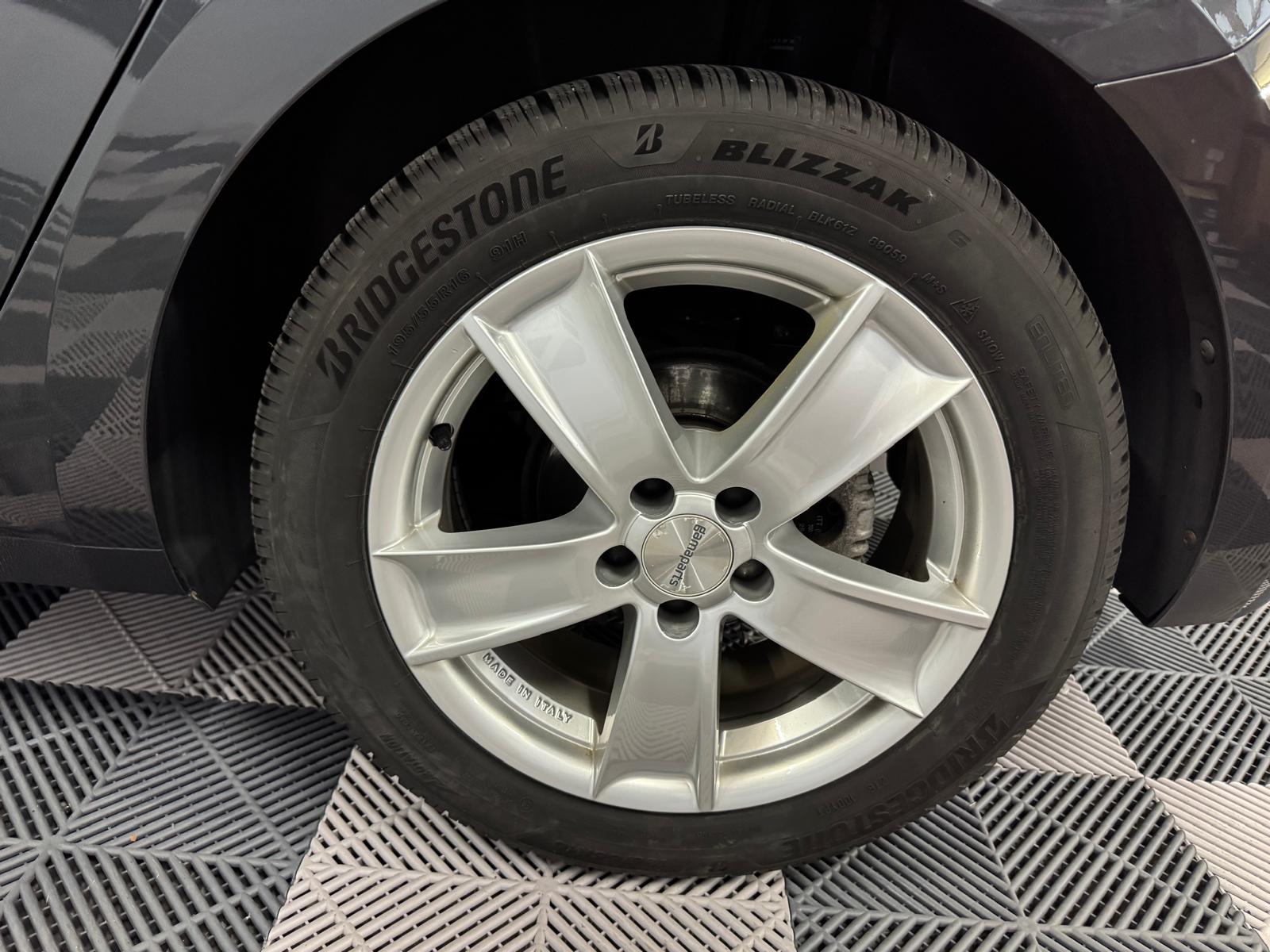 AUDI A1 Sportback 30 TFSI S Line Attraction S-tronic-image-25
