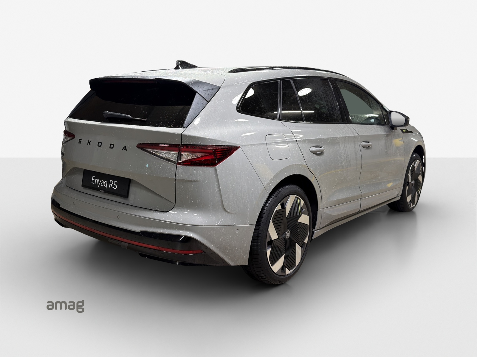 SKODA Enyaq 4x4 RS-image-4