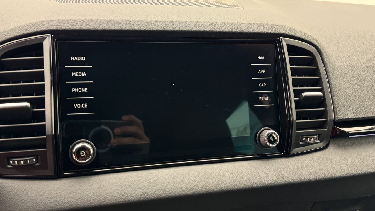 SKODA Karoq 2.0 TSI SportLine 4x4 DSG-image-7