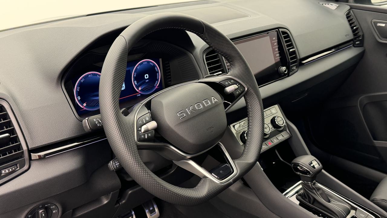 SKODA Karoq 2.0 TSI SportLine 4x4 DSG-image-6