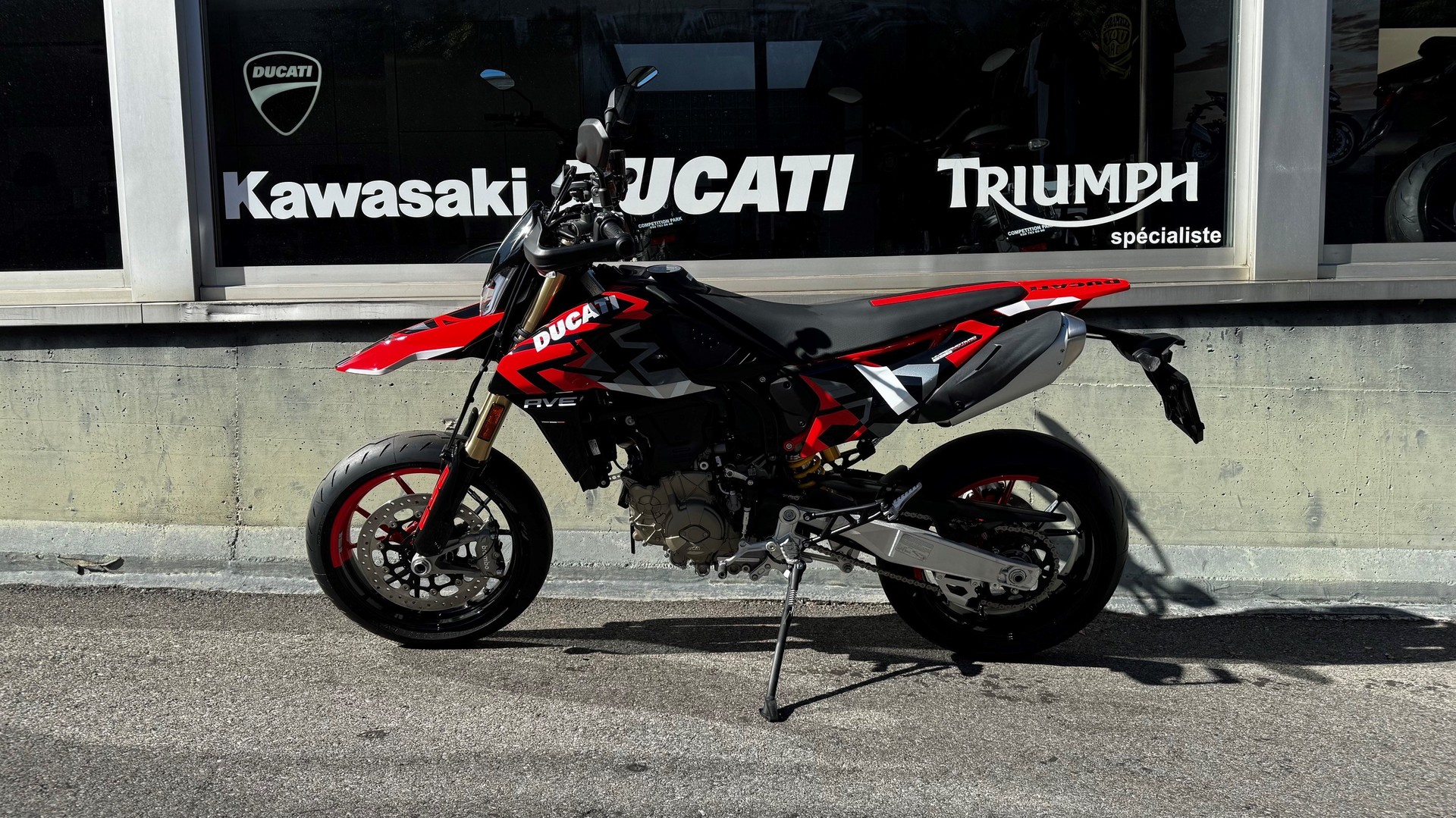DUCATI Hypermotard 698 Mono RVE-showroom-element-1