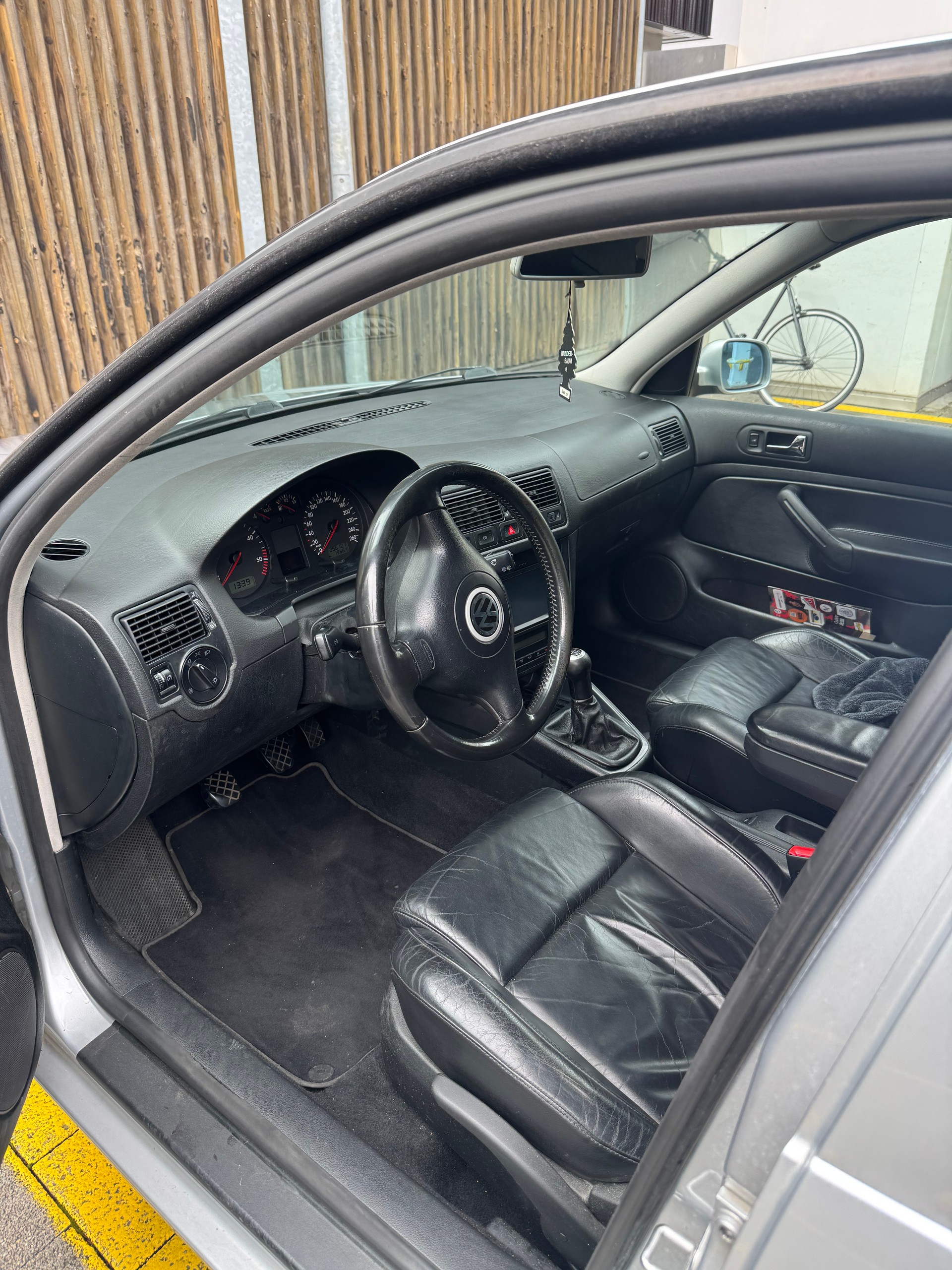 VW 1.9 TDI 150 Highline 4motion-image-4