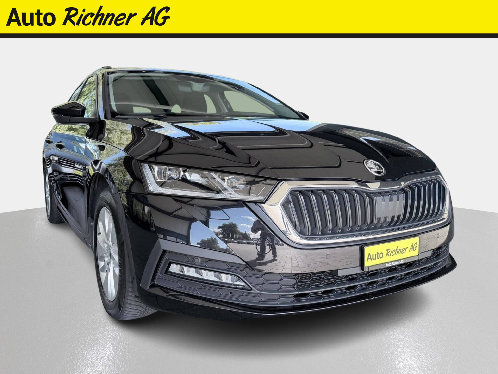 SKODA Octavia Combi 2.0 TDI Ambition 4x4 DSG-image-0