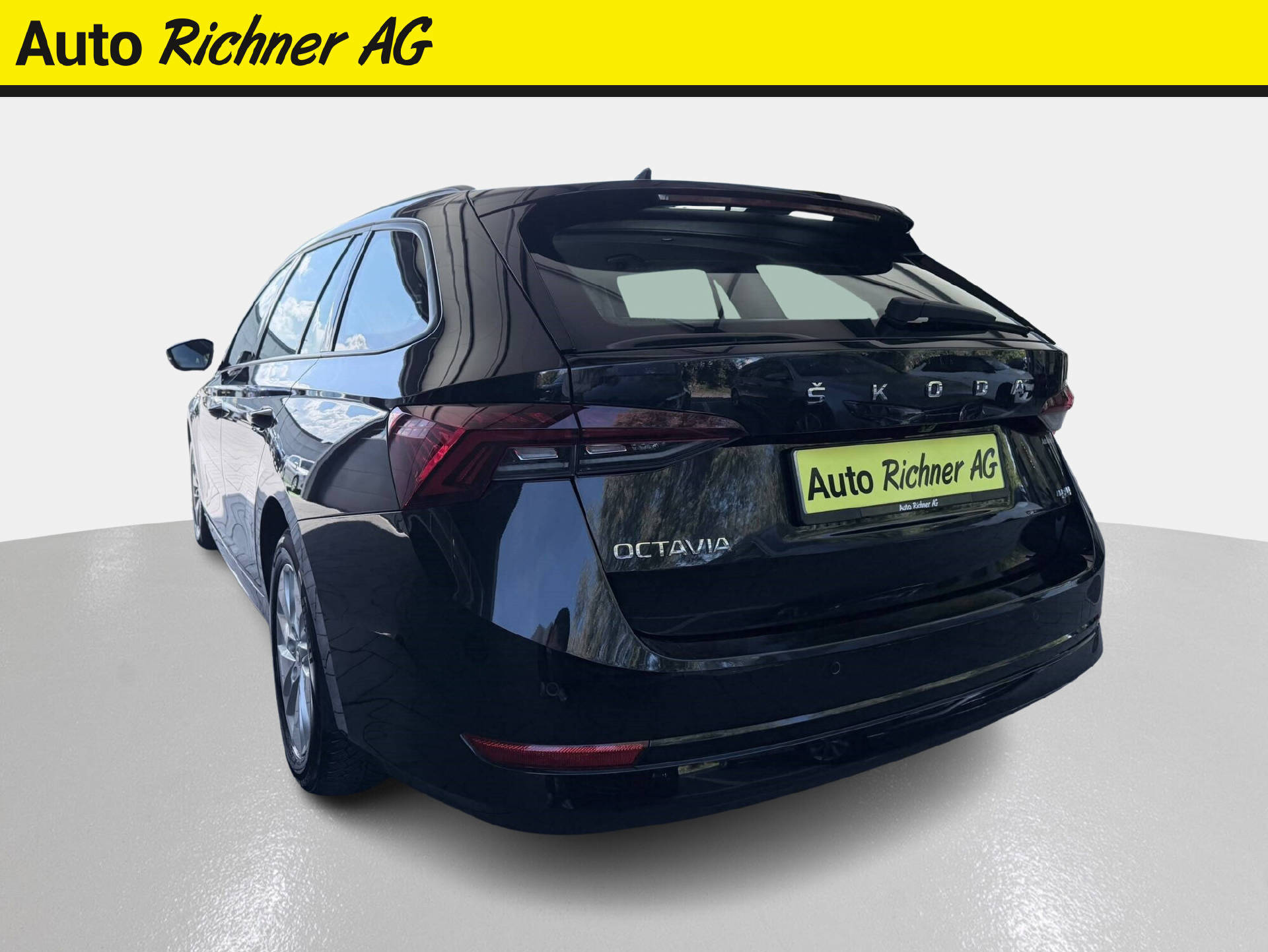 SKODA Octavia Combi 2.0 TDI Ambition 4x4 DSG-image-4