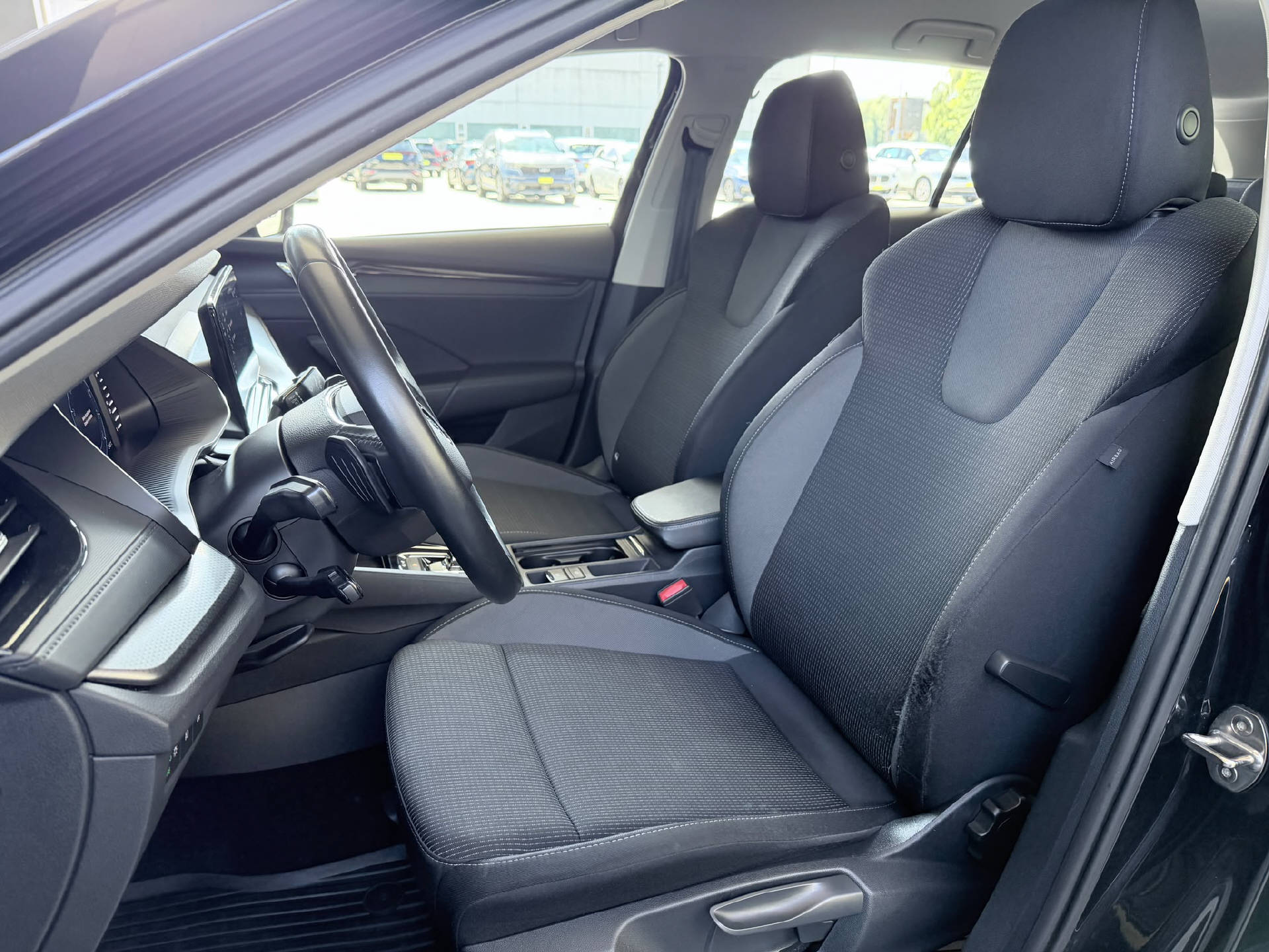 SKODA Octavia Combi 2.0 TDI Ambition 4x4 DSG-image-5