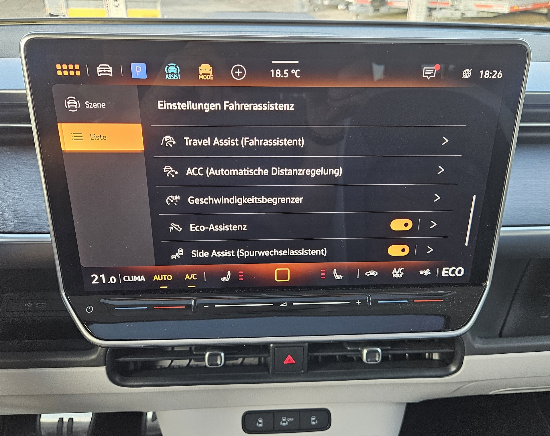 VW ID.Buzz LWB Pro mit 7-Sitzplätzen und Panoramadach-image-17