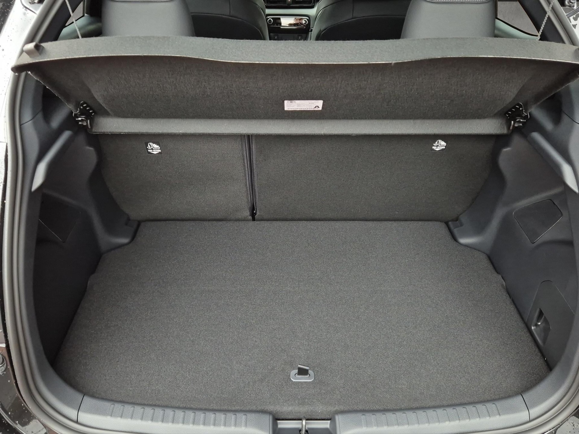 TOYOTA Yaris 1.5 VVT-i HSD Premium-image-13