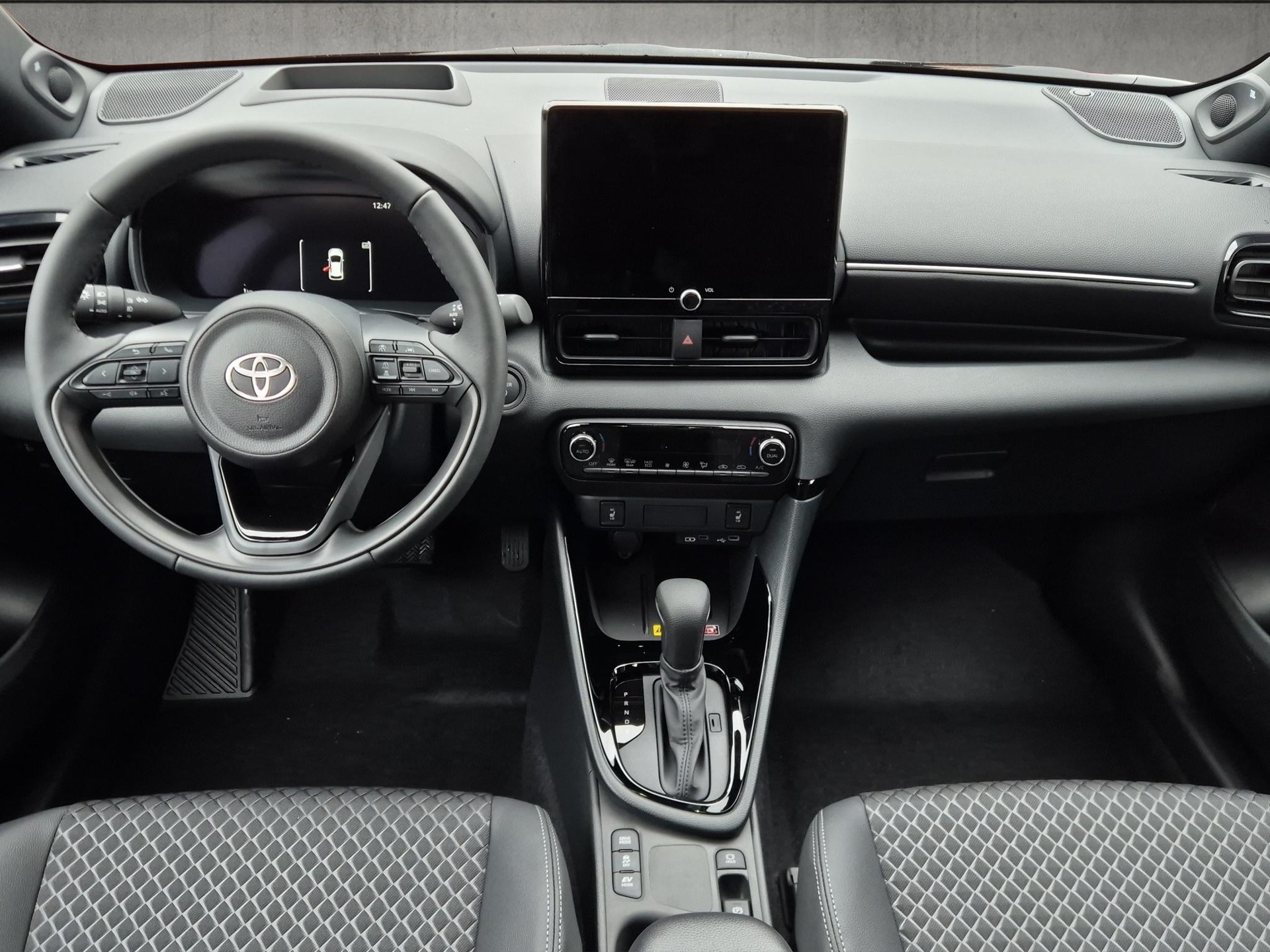 TOYOTA Yaris 1.5 VVT-i HSD Premium-image-10
