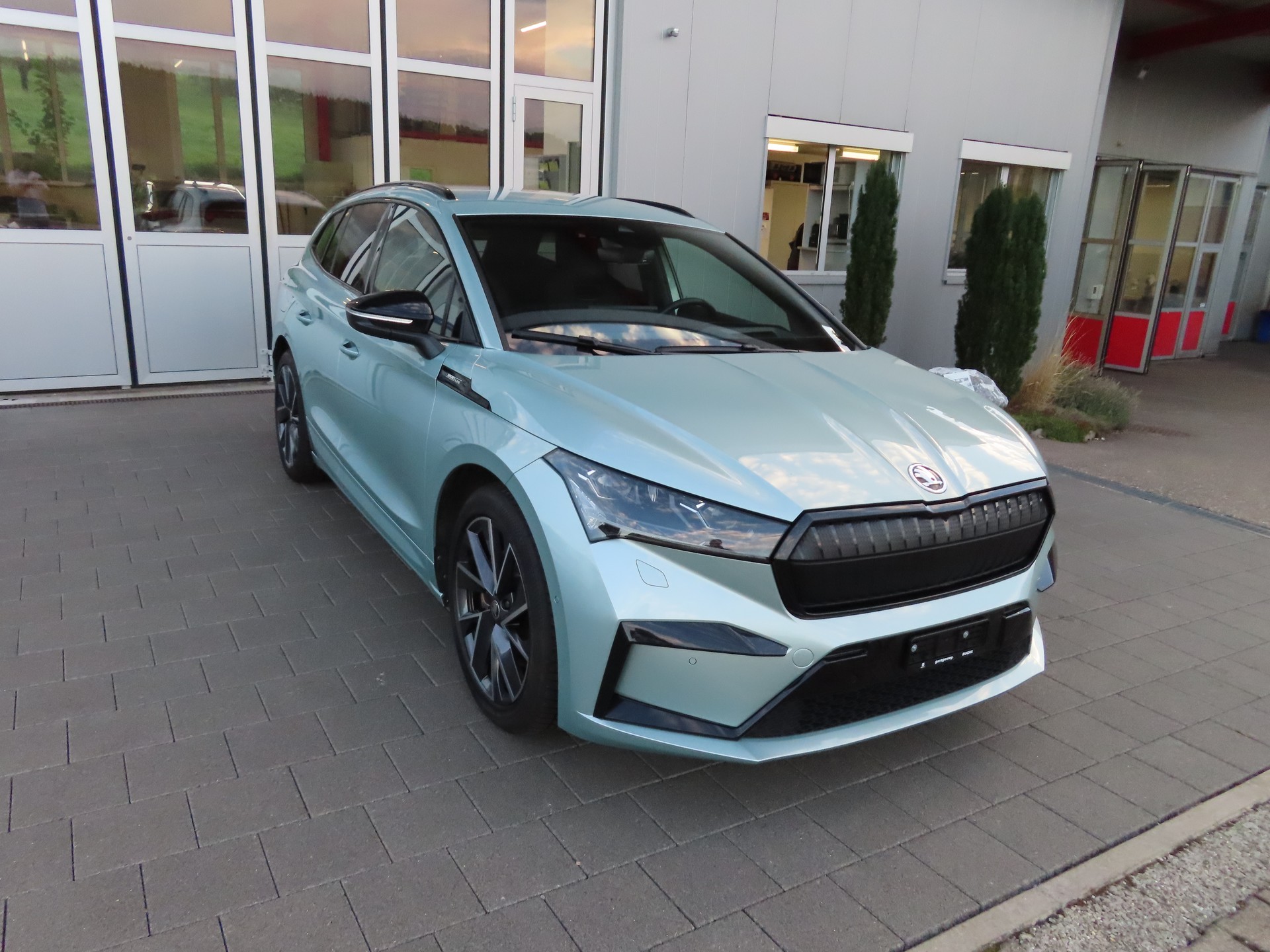 SKODA Enyaq iV 80x SportLine-image-4