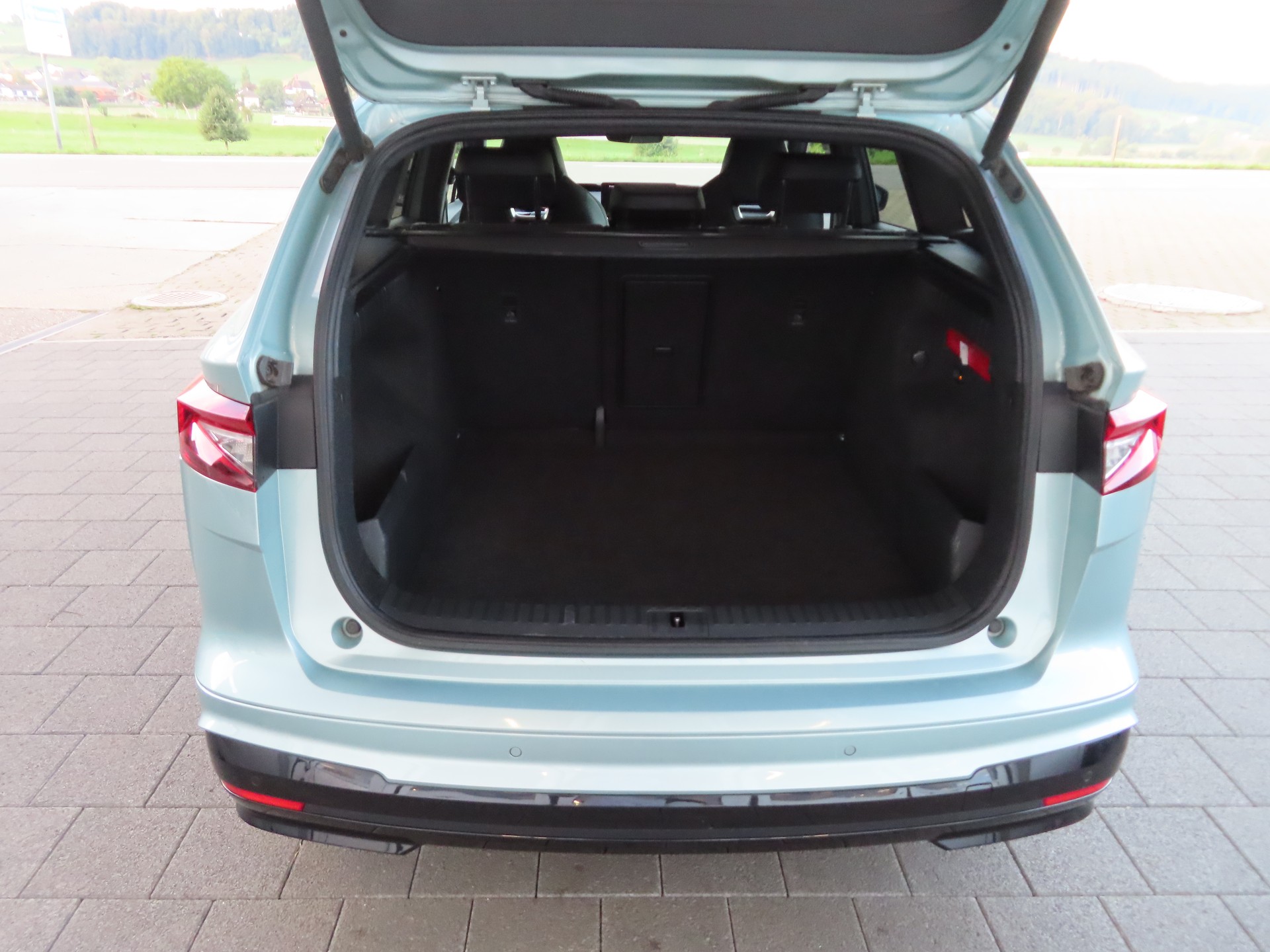 SKODA Enyaq iV 80x SportLine-image-12