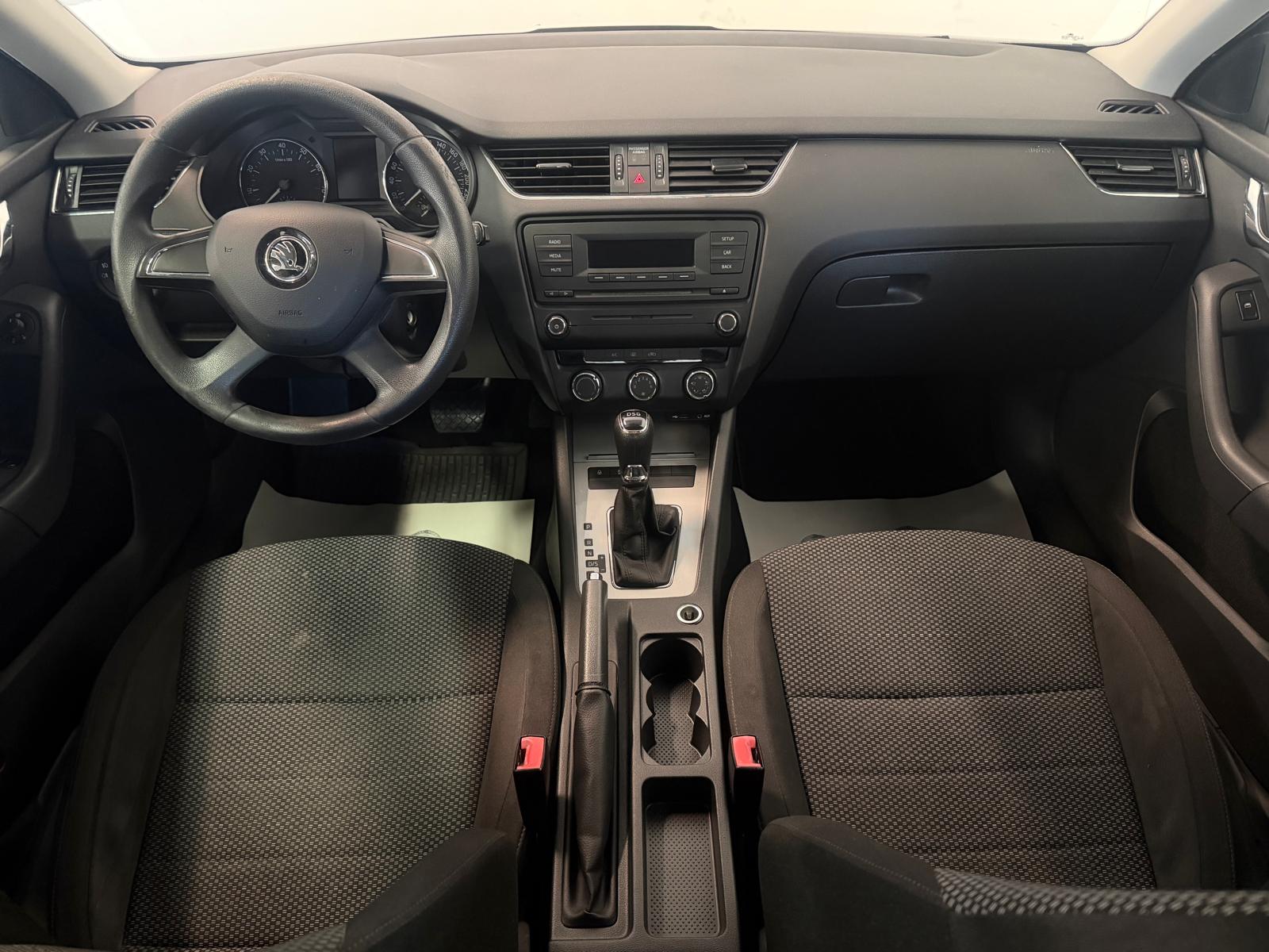 SKODA Octavia 1.4 TSI Ambition DSG-image-13