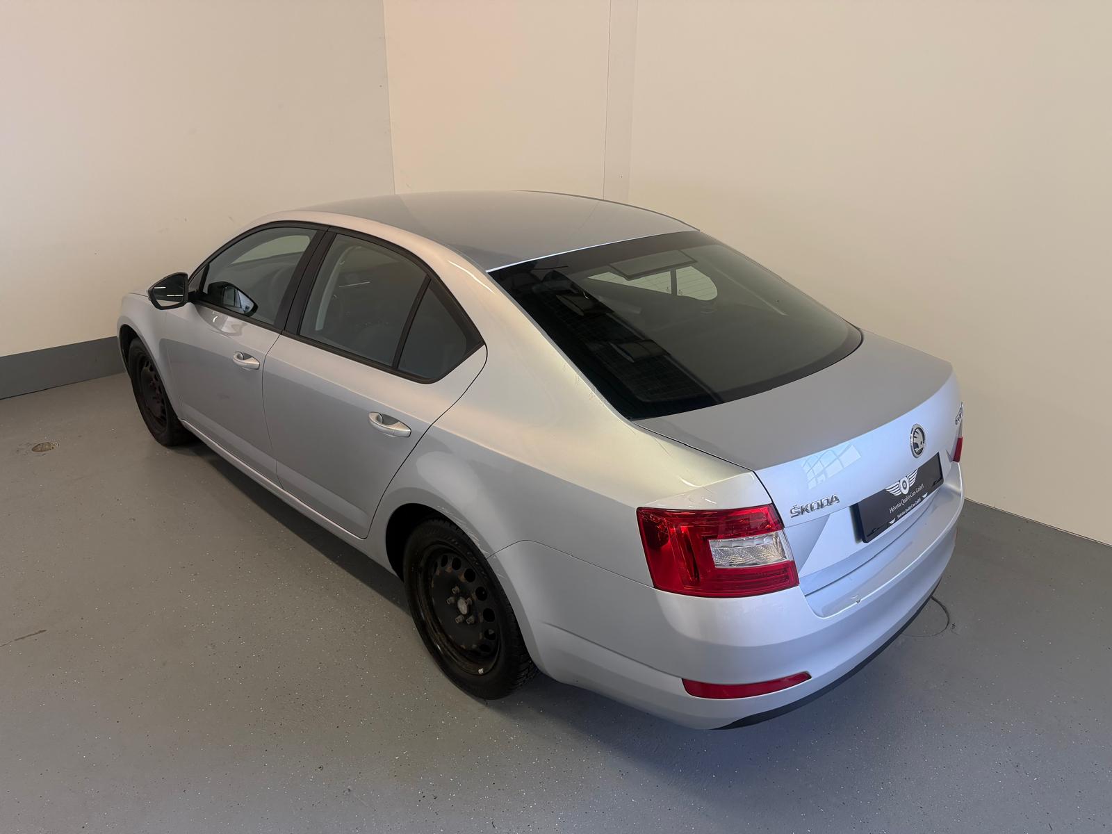 SKODA Octavia 1.4 TSI Ambition DSG-image-7
