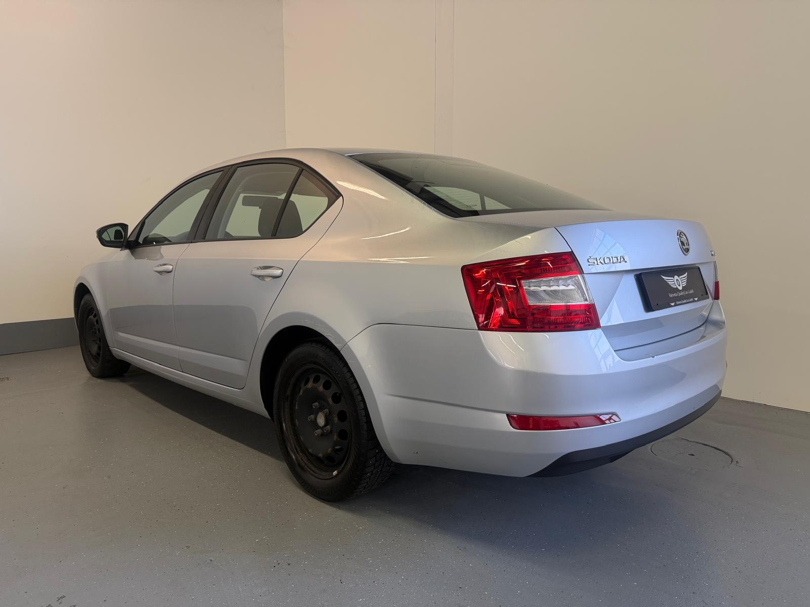 SKODA Octavia 1.4 TSI Ambition DSG-image-9