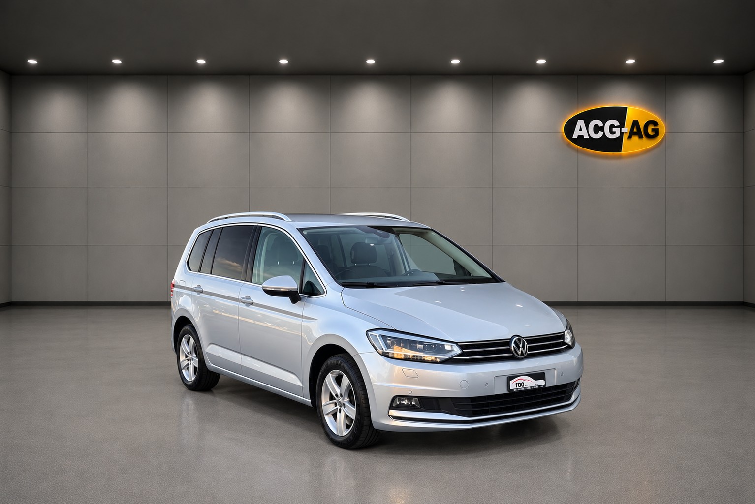 VW Touran 2.0 TDI BlueMotion Technology Highline DSG ** 7-Plätzer ** Gr-Navi ** RF-Kamera ** Abstandsregelsysteme ** Sitzheizung **-image-0