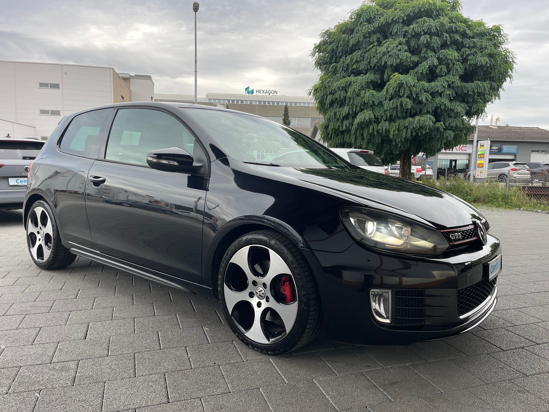 VW Golf 2.0 TSI GTI-image-2