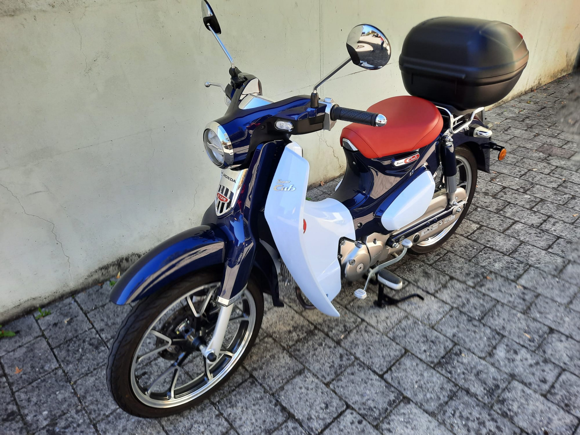 HONDA C 125 Super Cub-showroom-element-2