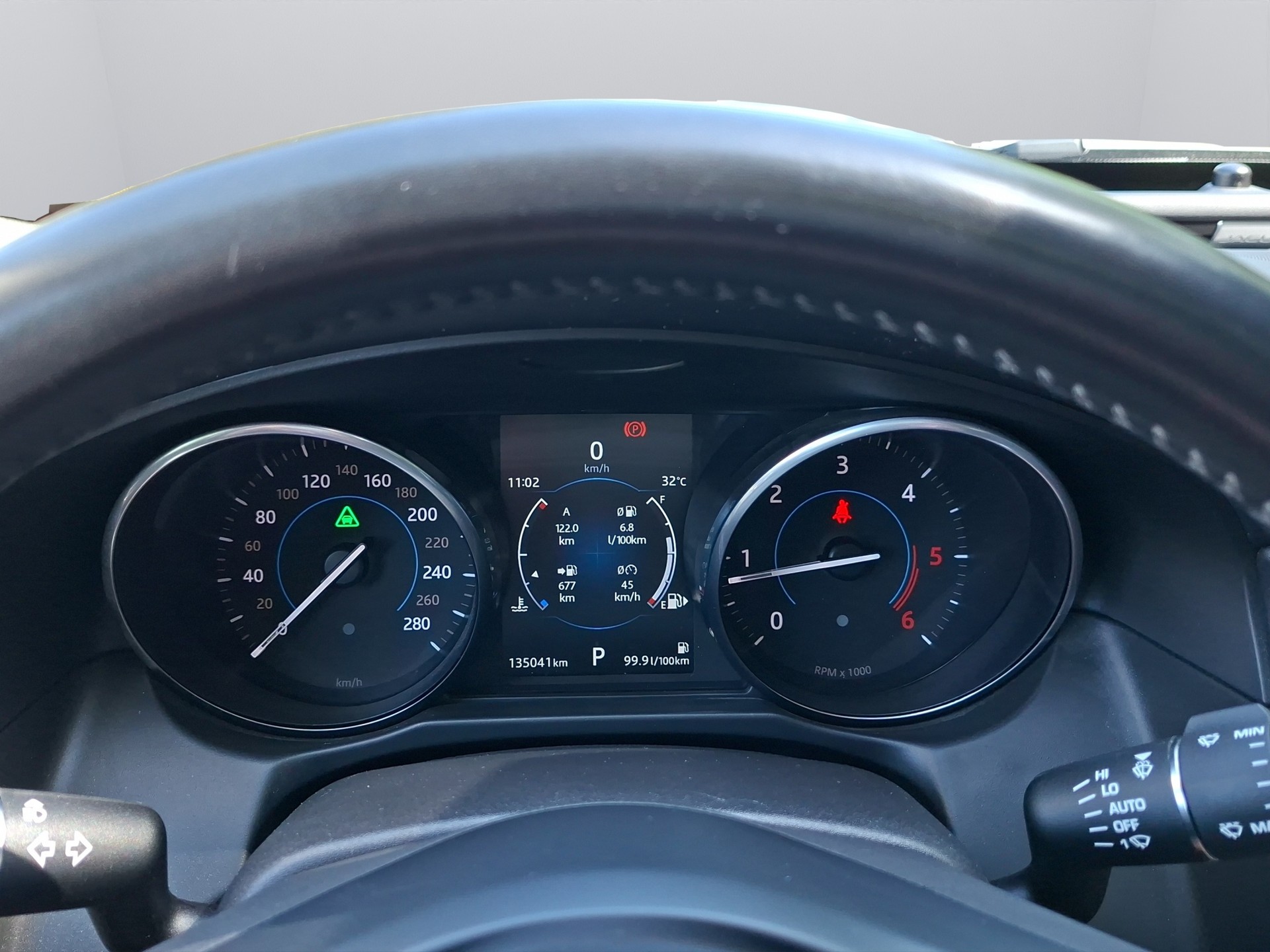 JAGUAR XF 20d Portfolio AWD Automatic-image-11