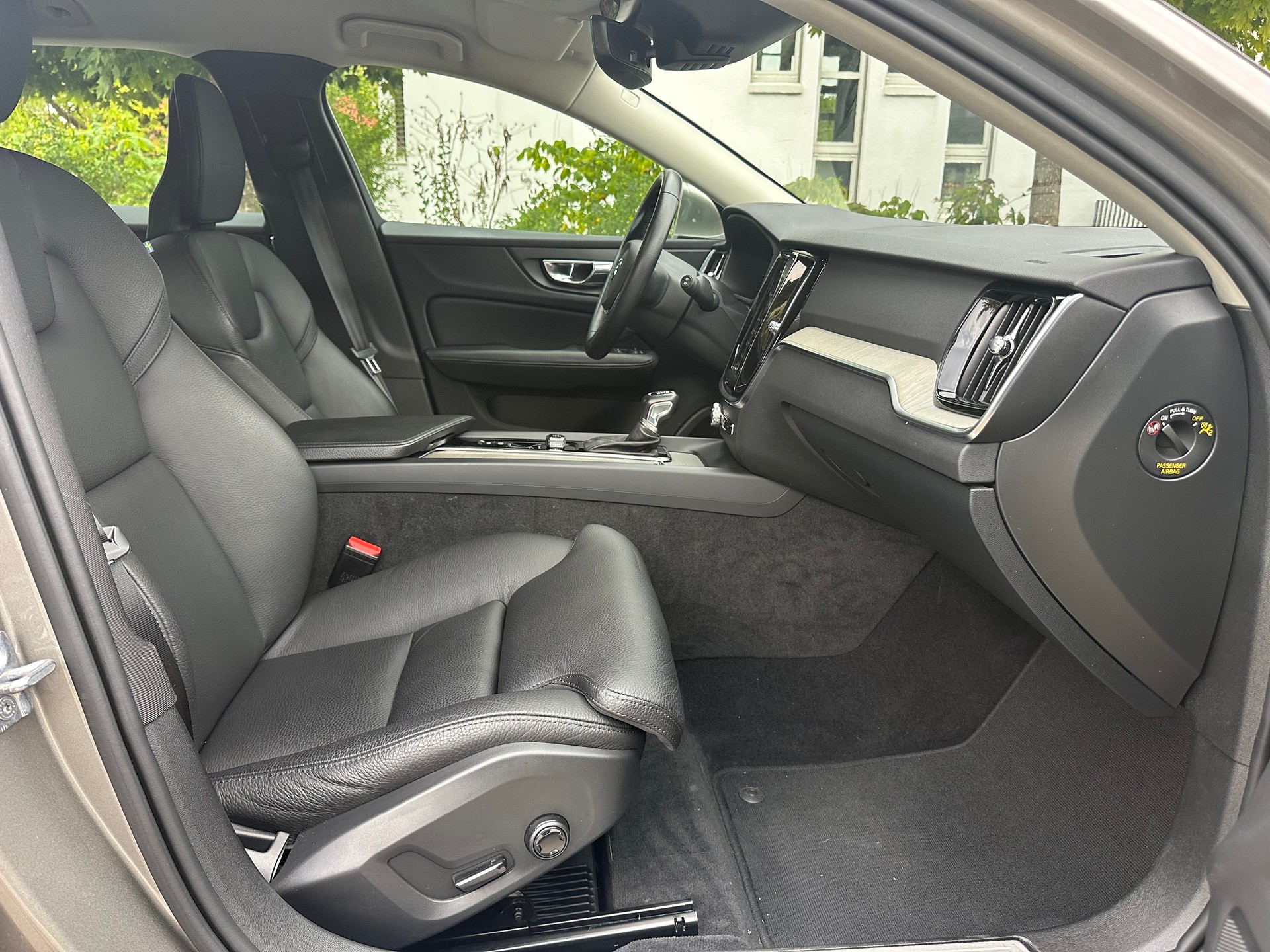 VOLVO 2.0 T5 Inscription-image-10