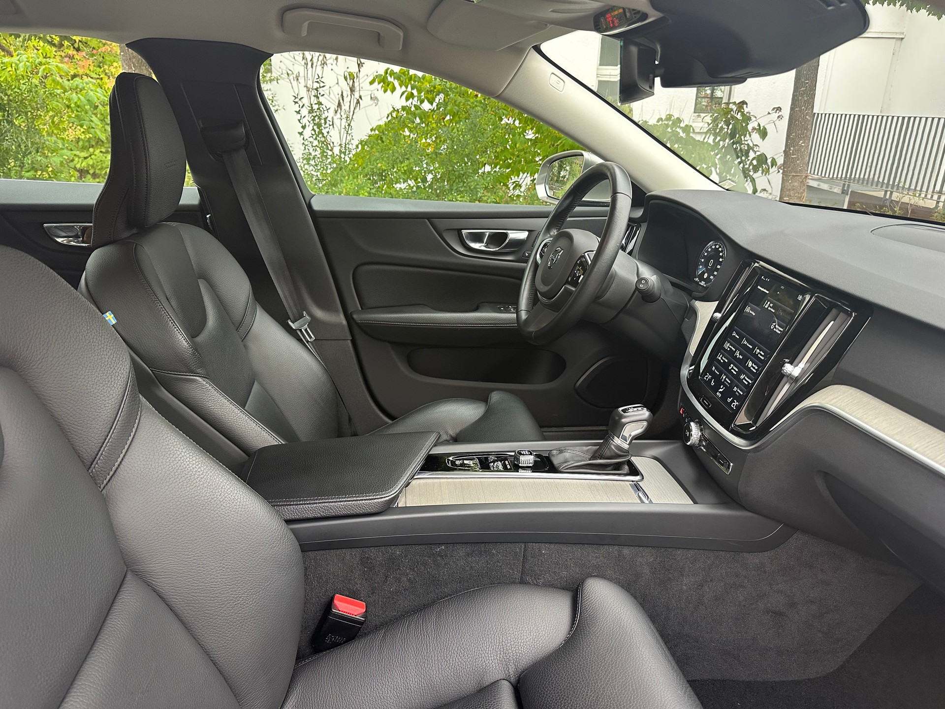 VOLVO 2.0 T5 Inscription-image-13