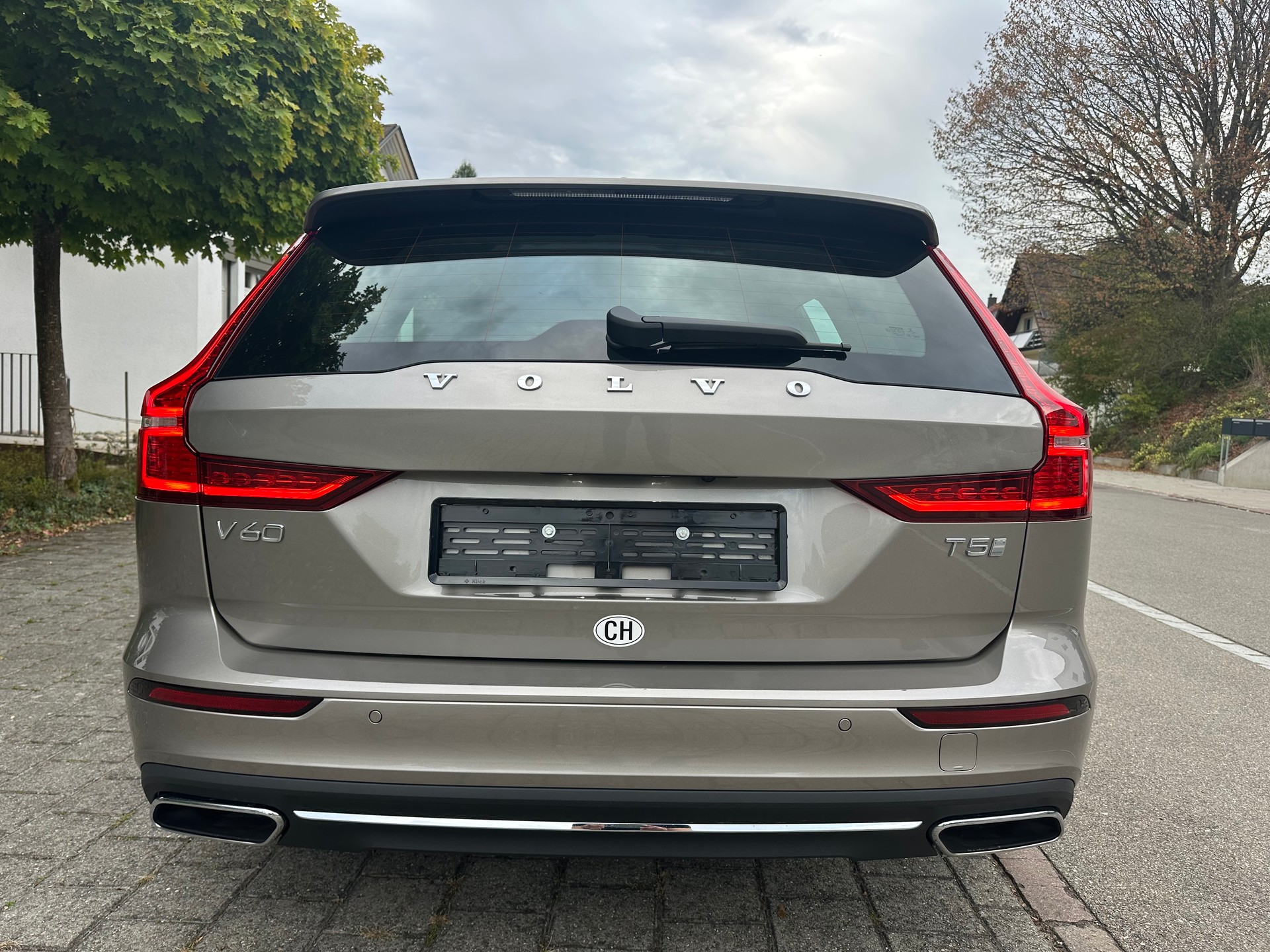 VOLVO 2.0 T5 Inscription-image-14