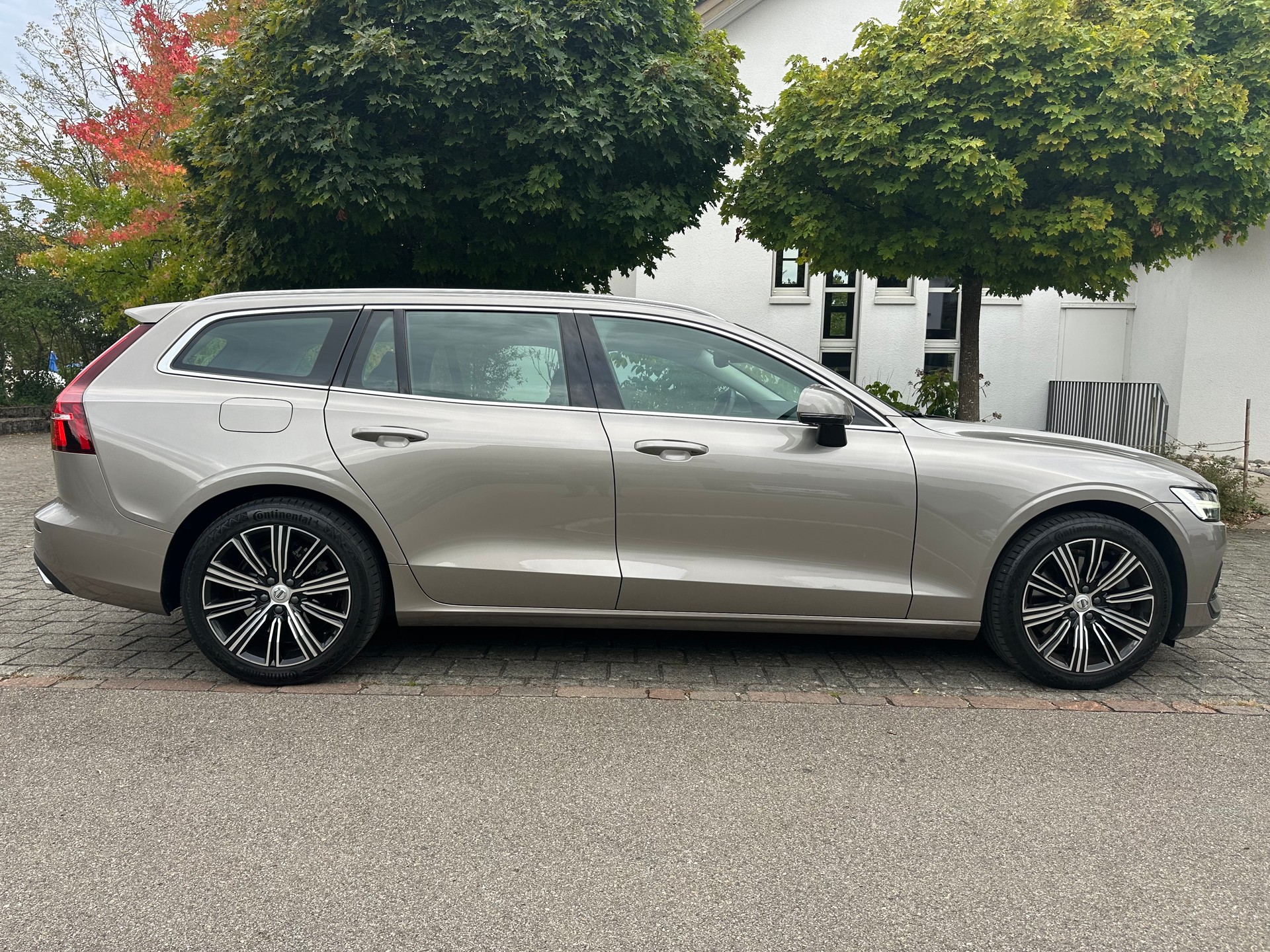 VOLVO 2.0 T5 Inscription-image-2