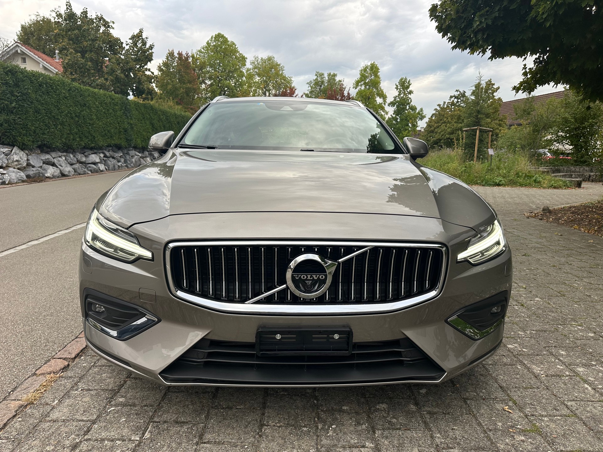 VOLVO 2.0 T5 Inscription-image-0