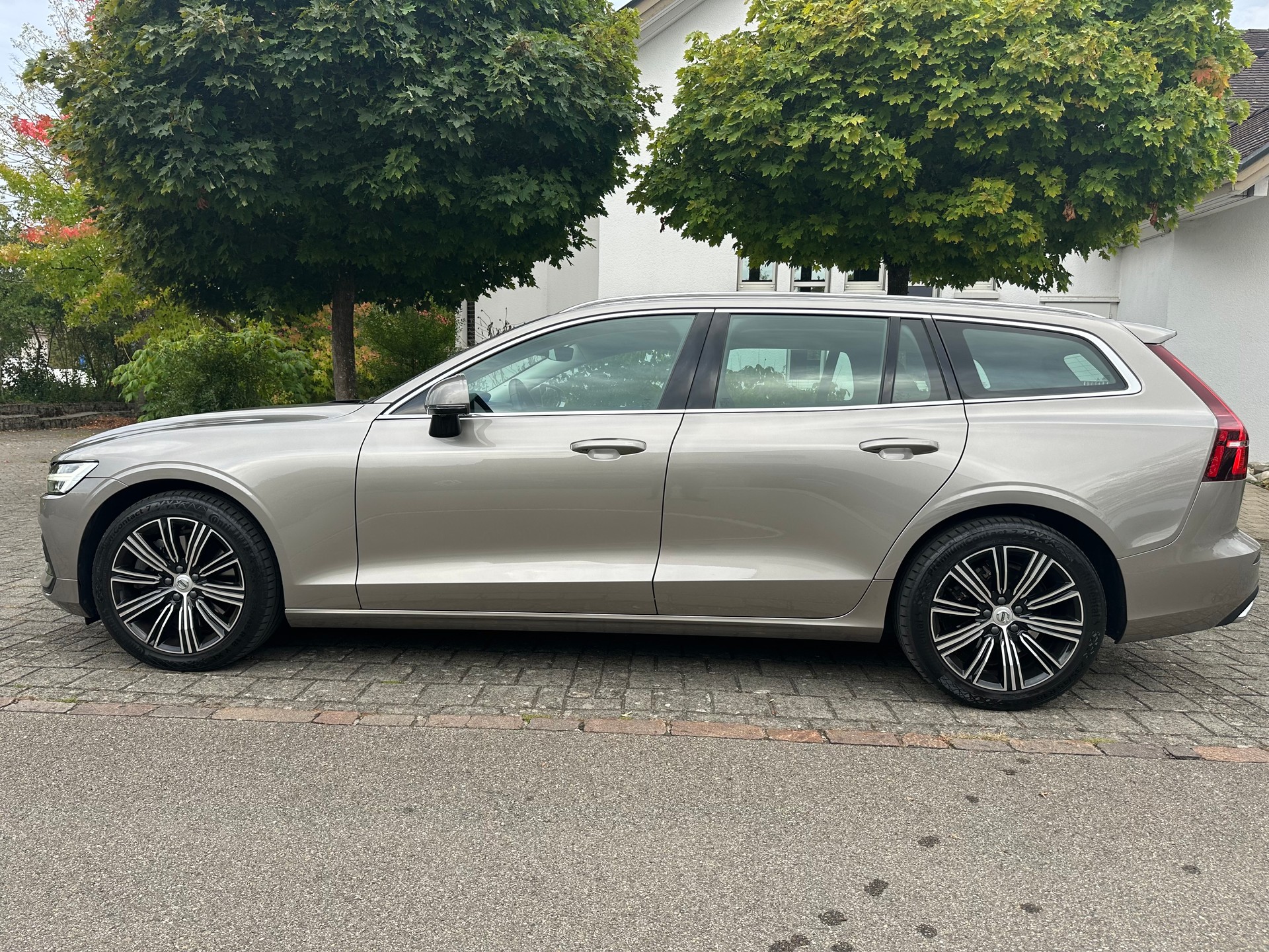 VOLVO 2.0 T5 Inscription-image-3