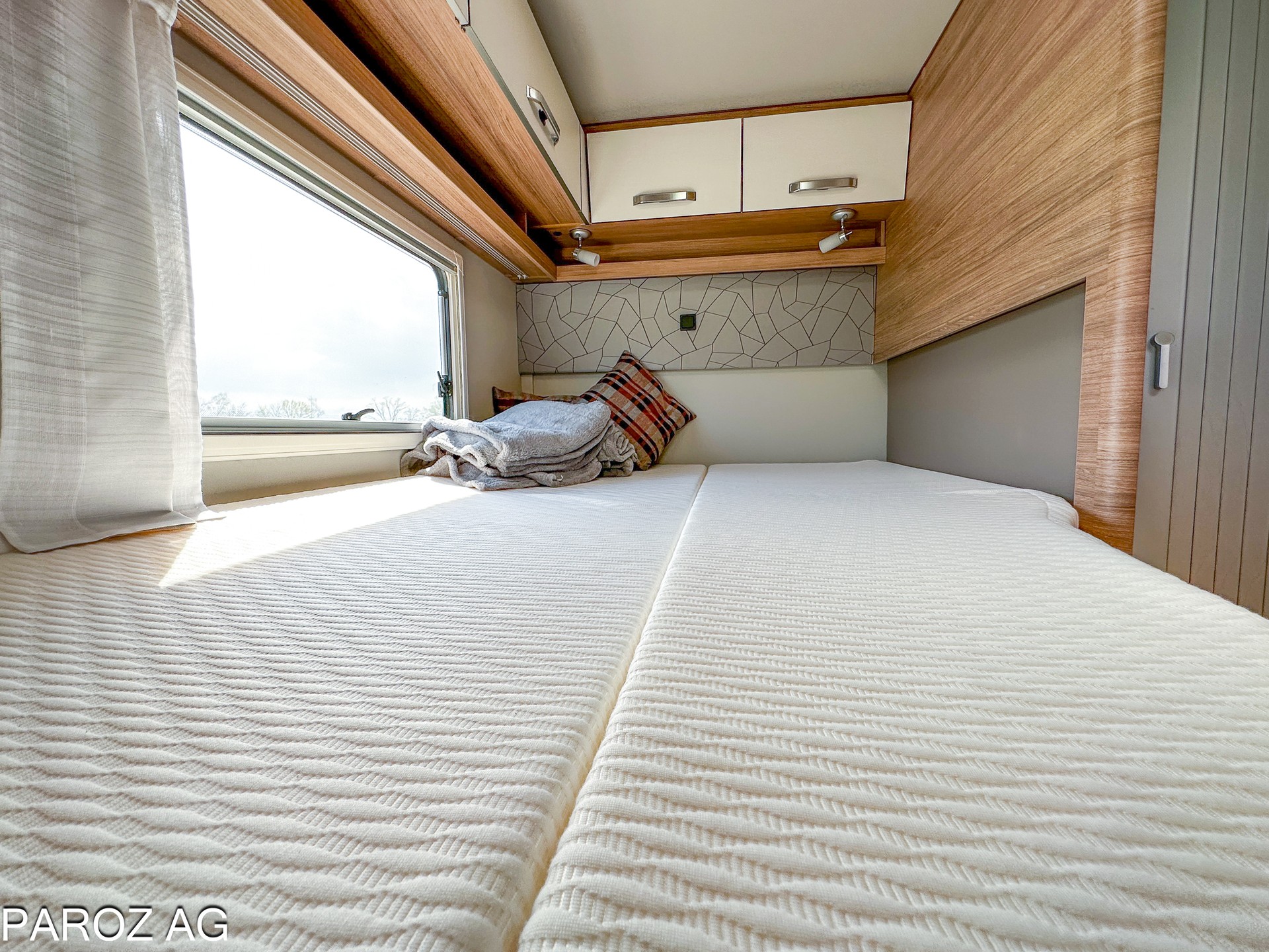 WEINSBERG Cara Compact 600 MF Edition Pepper-image-11