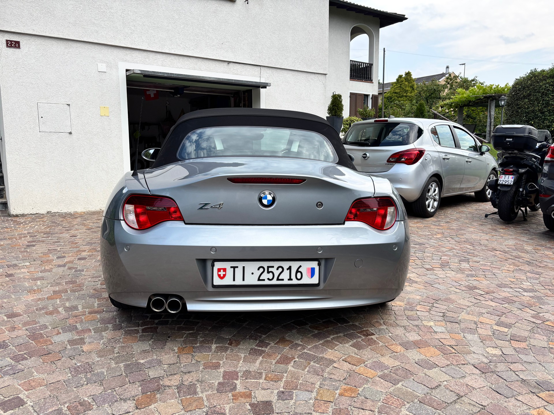 BMW 3.0si-image-3