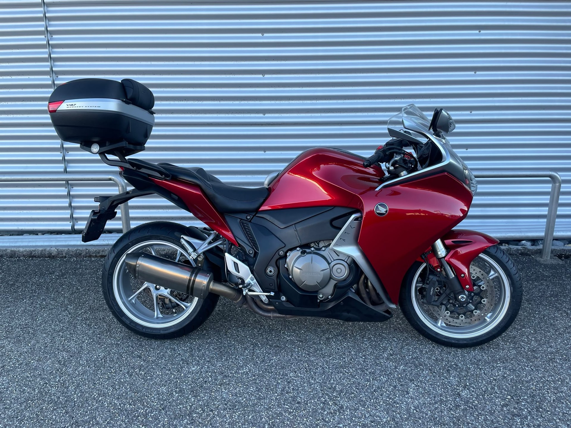 HONDA VFR 1200 FA-image-9