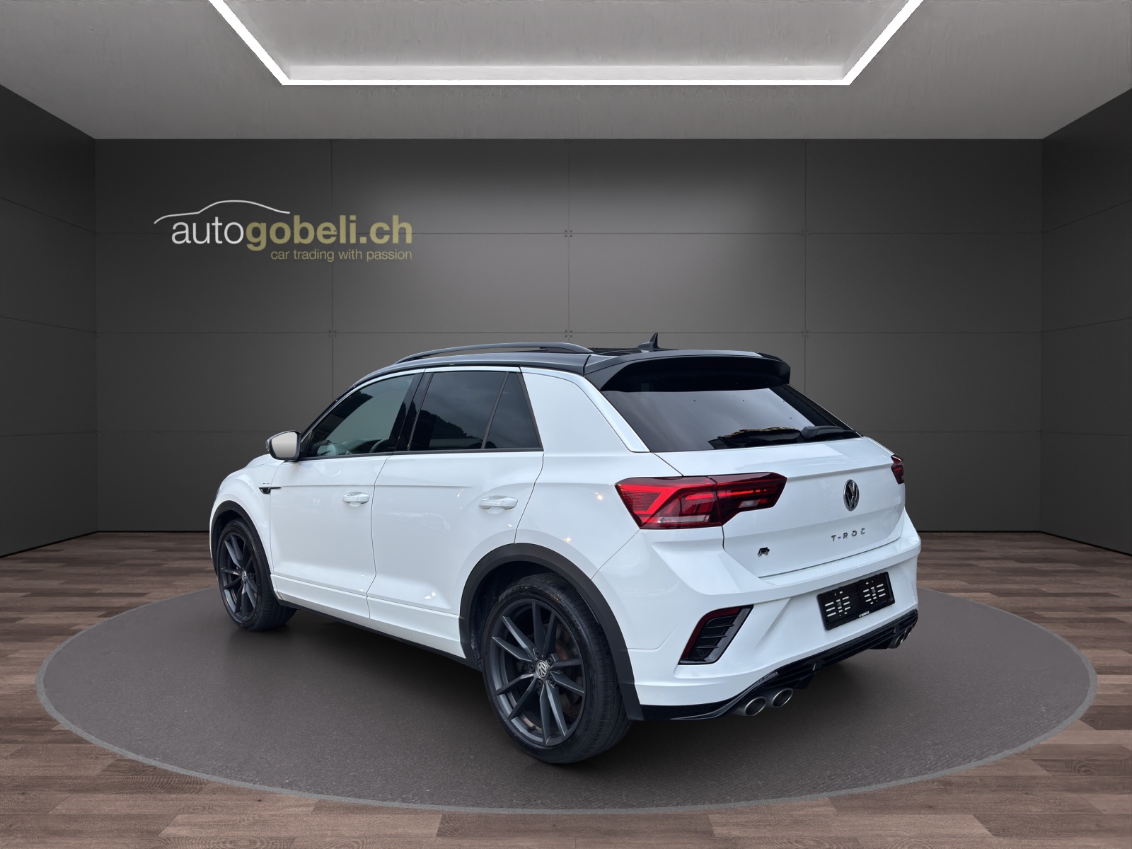 VW T-Roc 2.0 TSI R DSG 4Motion-image-1