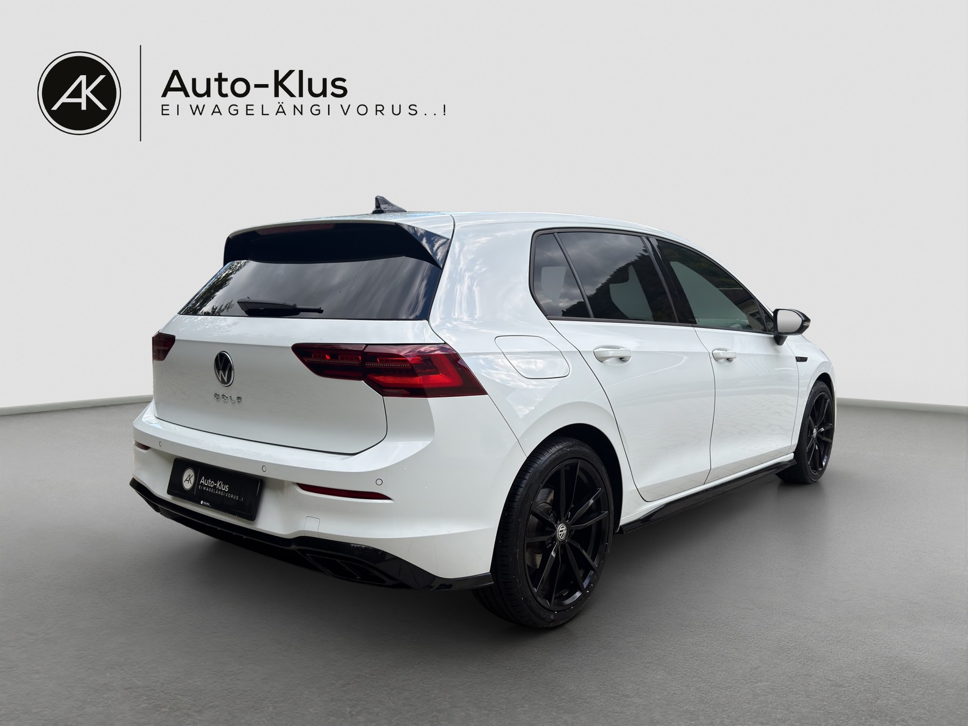 VW Golf 1.5 eTSI mHEV ACT R-Line DSG-image-3