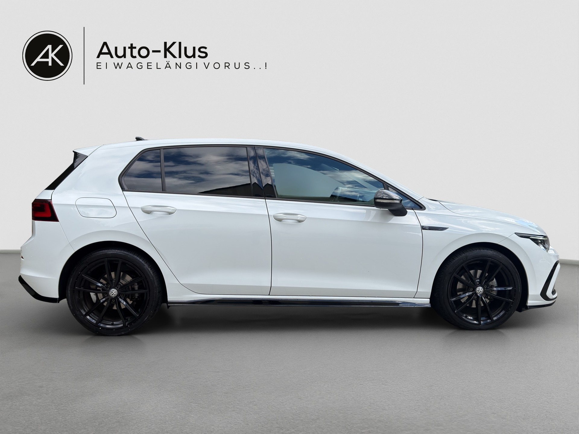 VW Golf 1.5 eTSI mHEV ACT R-Line DSG-image-2