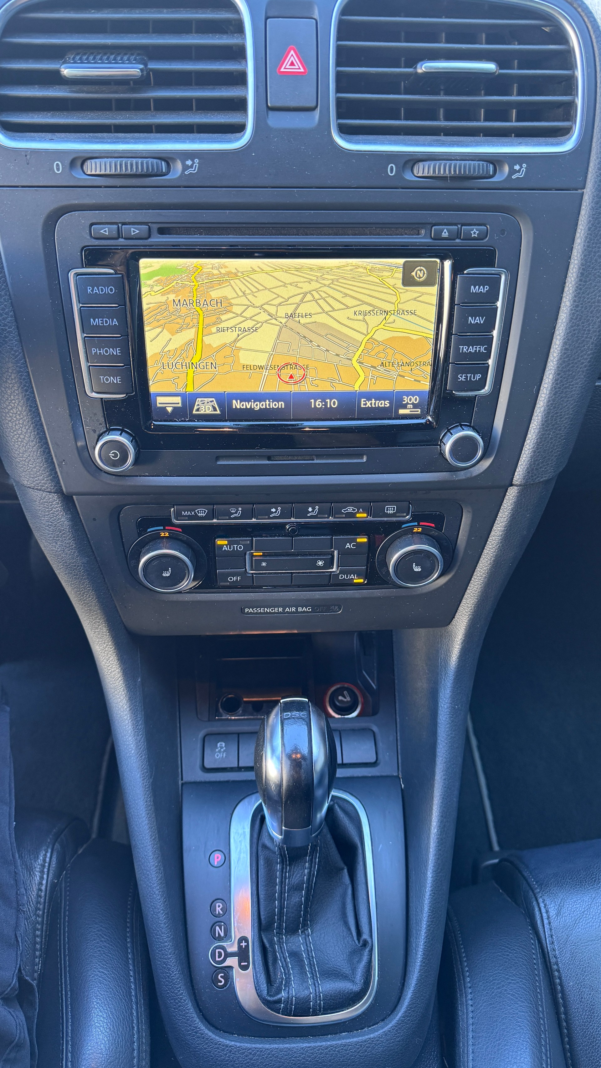 VW Golf 2.0 TSI R 4Motion DSG-image-10