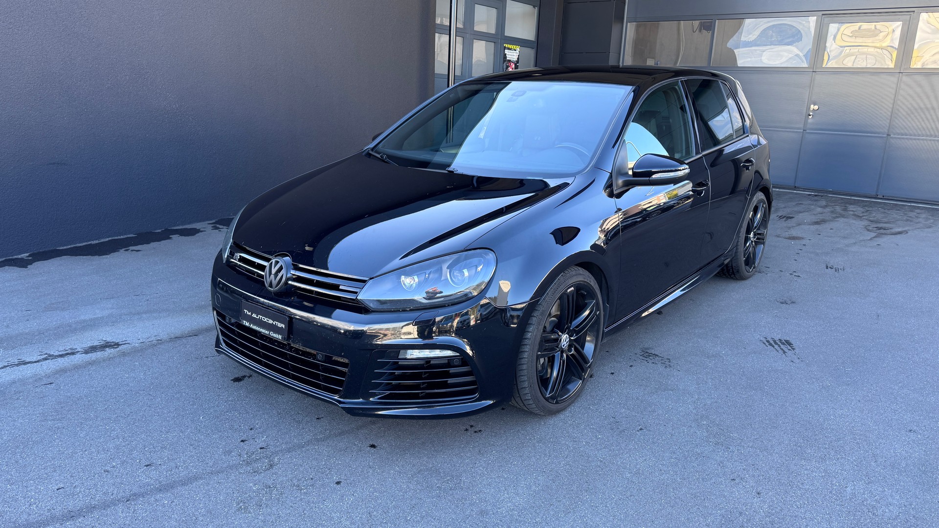VW Golf 2.0 TSI R 4Motion DSG-image-0
