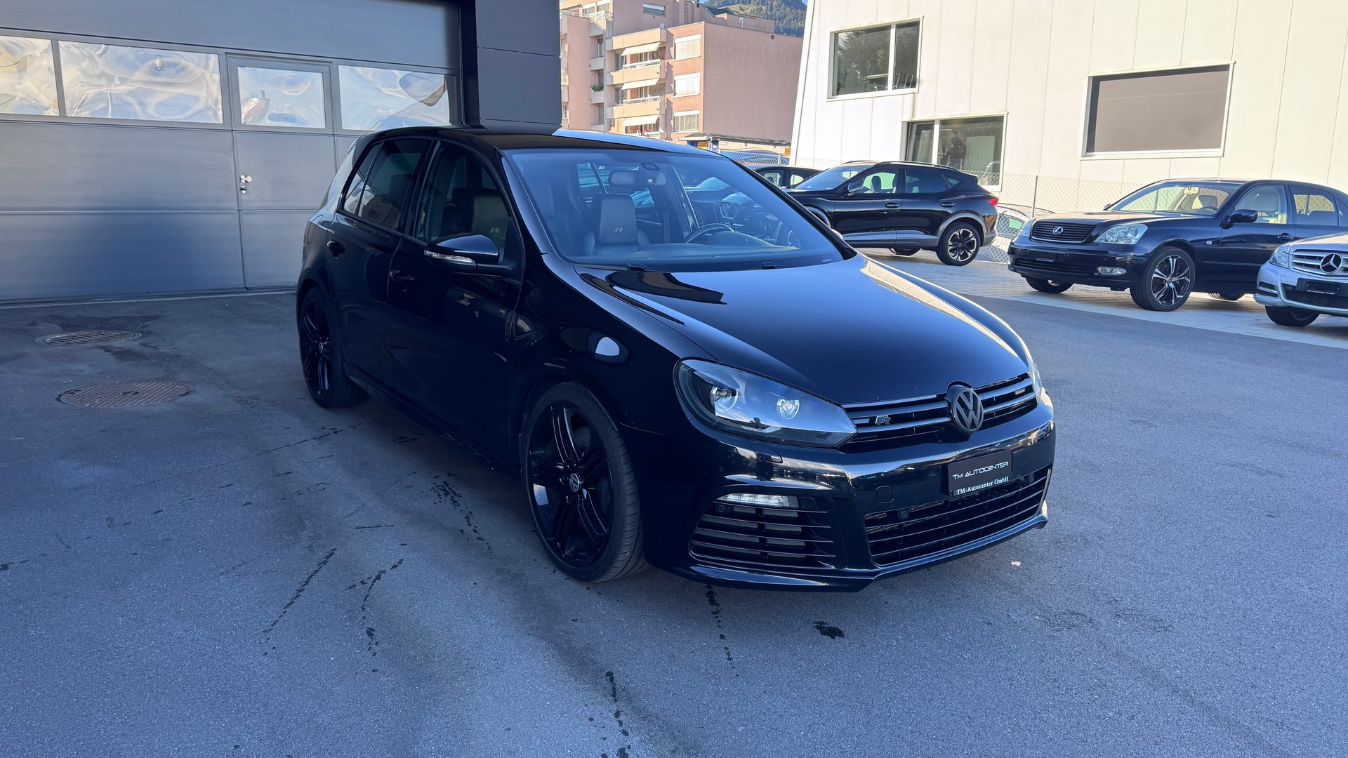 VW Golf 2.0 TSI R 4Motion DSG-image-1