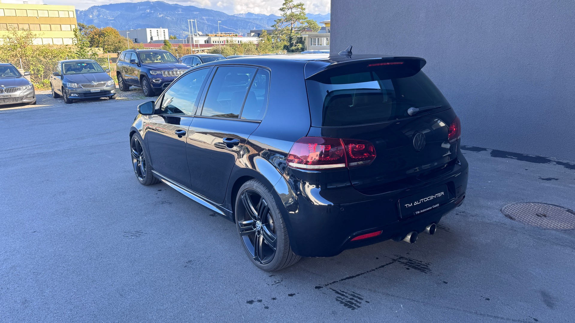 VW Golf 2.0 TSI R 4Motion DSG-image-3