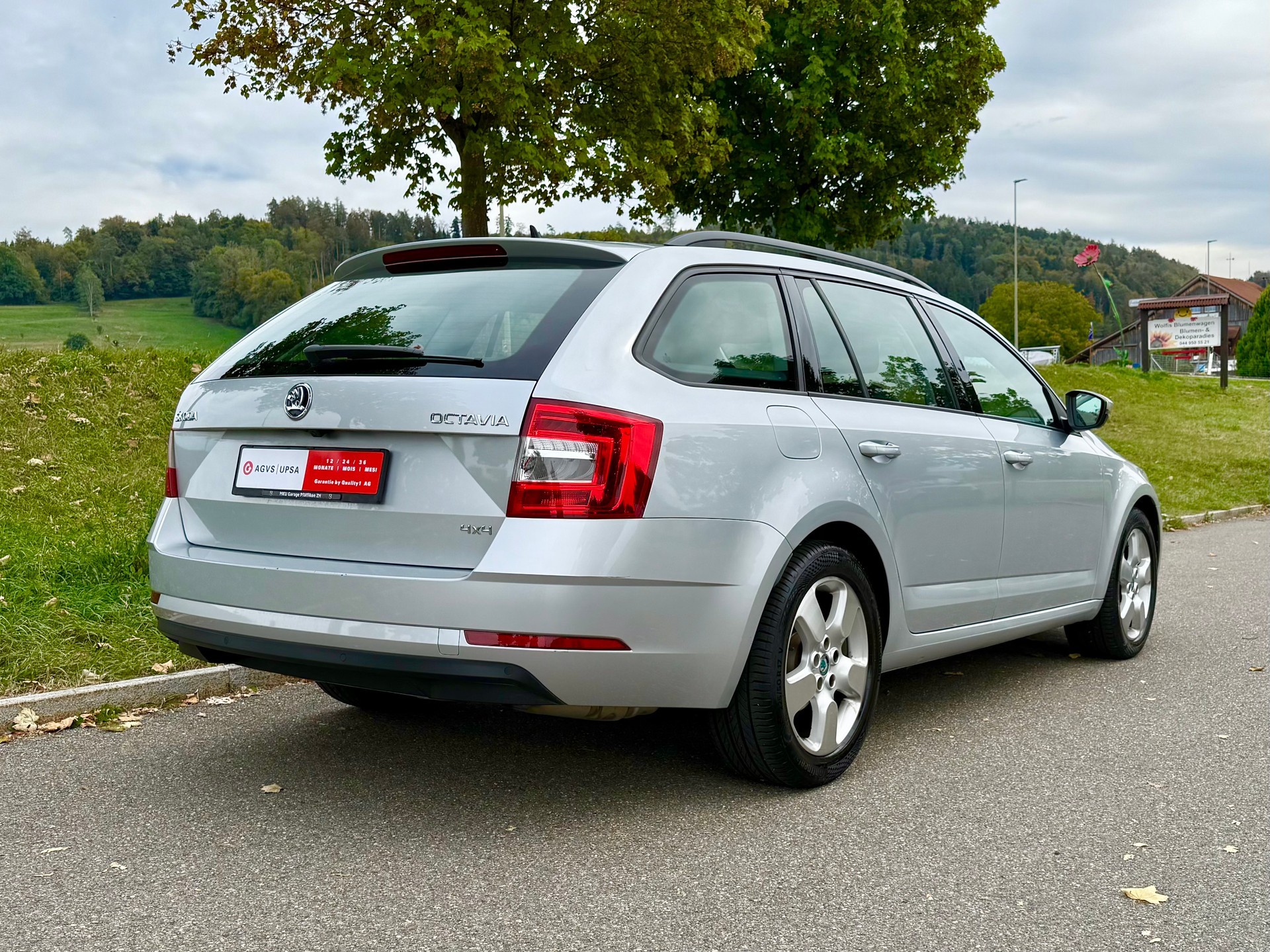 SKODA Octavia Combi 1.8 TSI Ambition 4x4 DSG-image-3