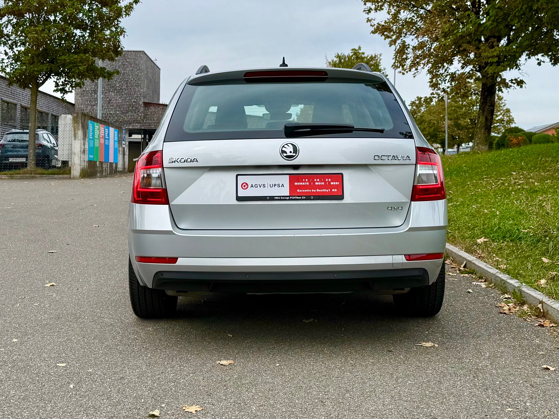 SKODA Octavia Combi 1.8 TSI Ambition 4x4 DSG-image-4