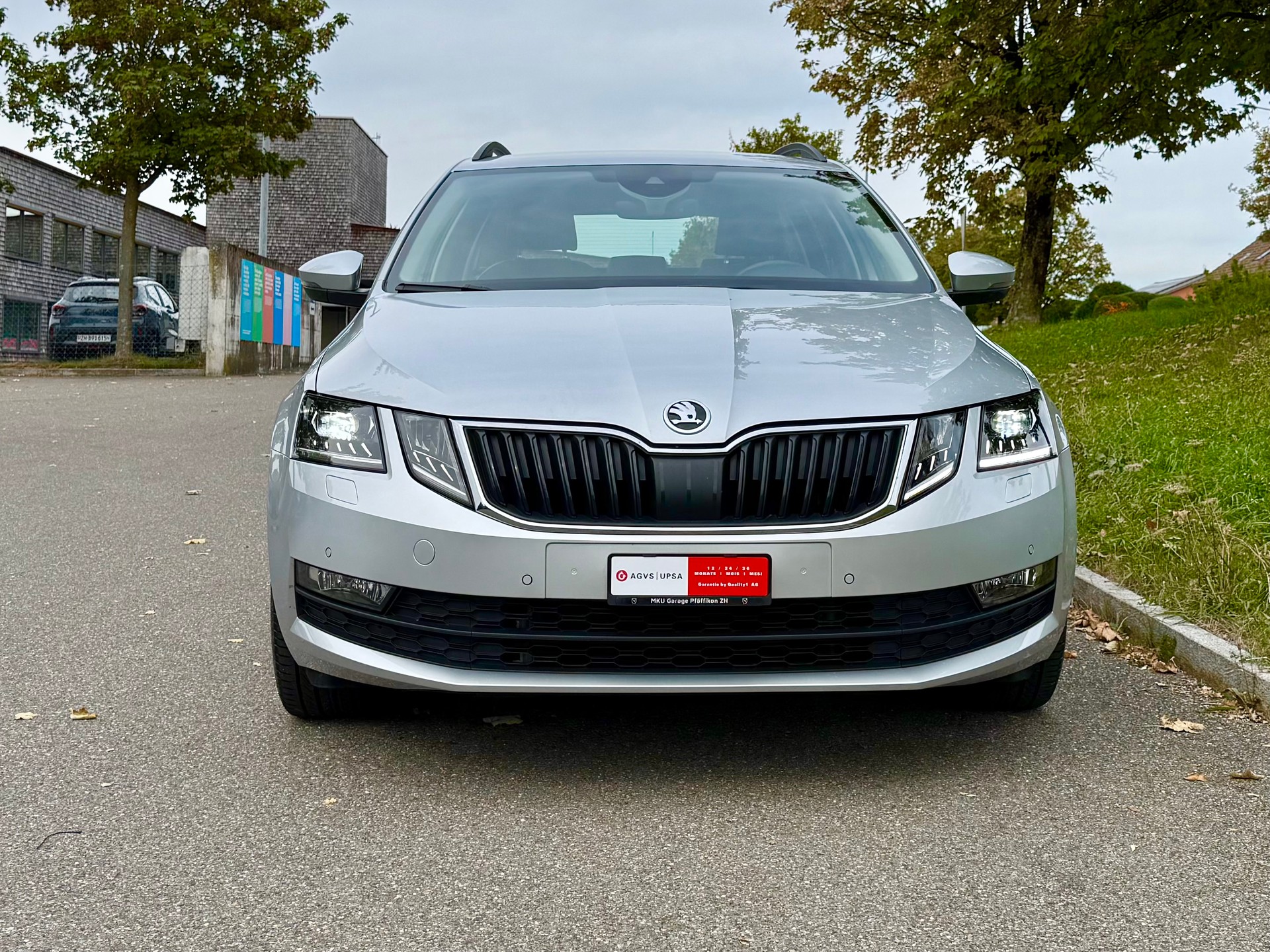 SKODA Octavia Combi 1.8 TSI Ambition 4x4 DSG-image-0
