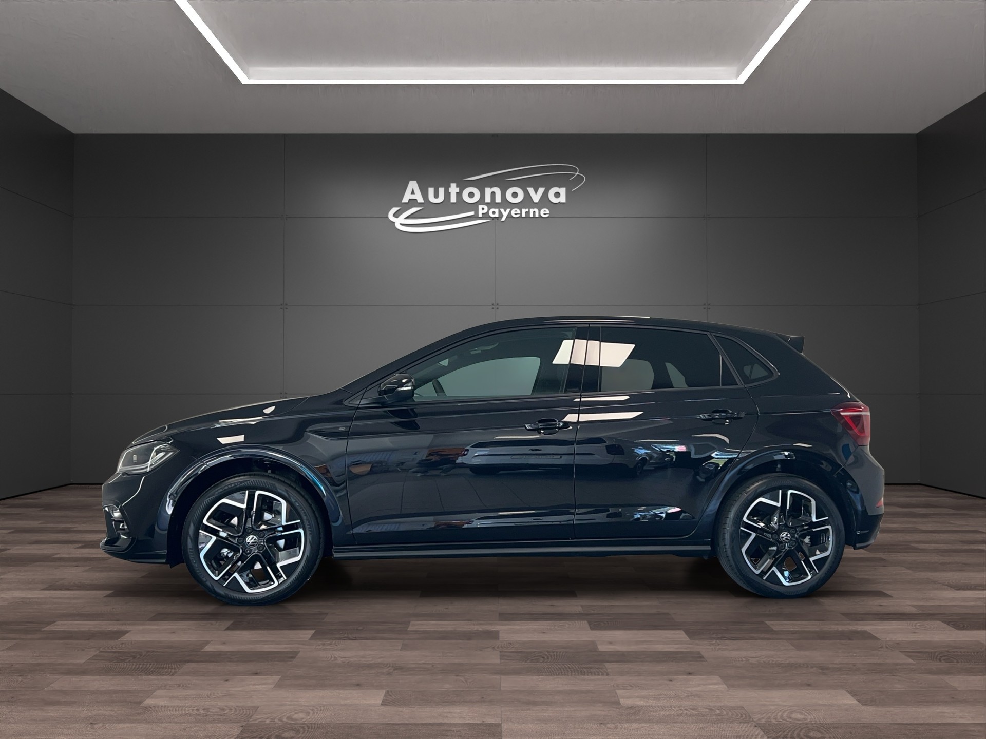 VW Polo 1.0 TSI R-Line DSG-image-2
