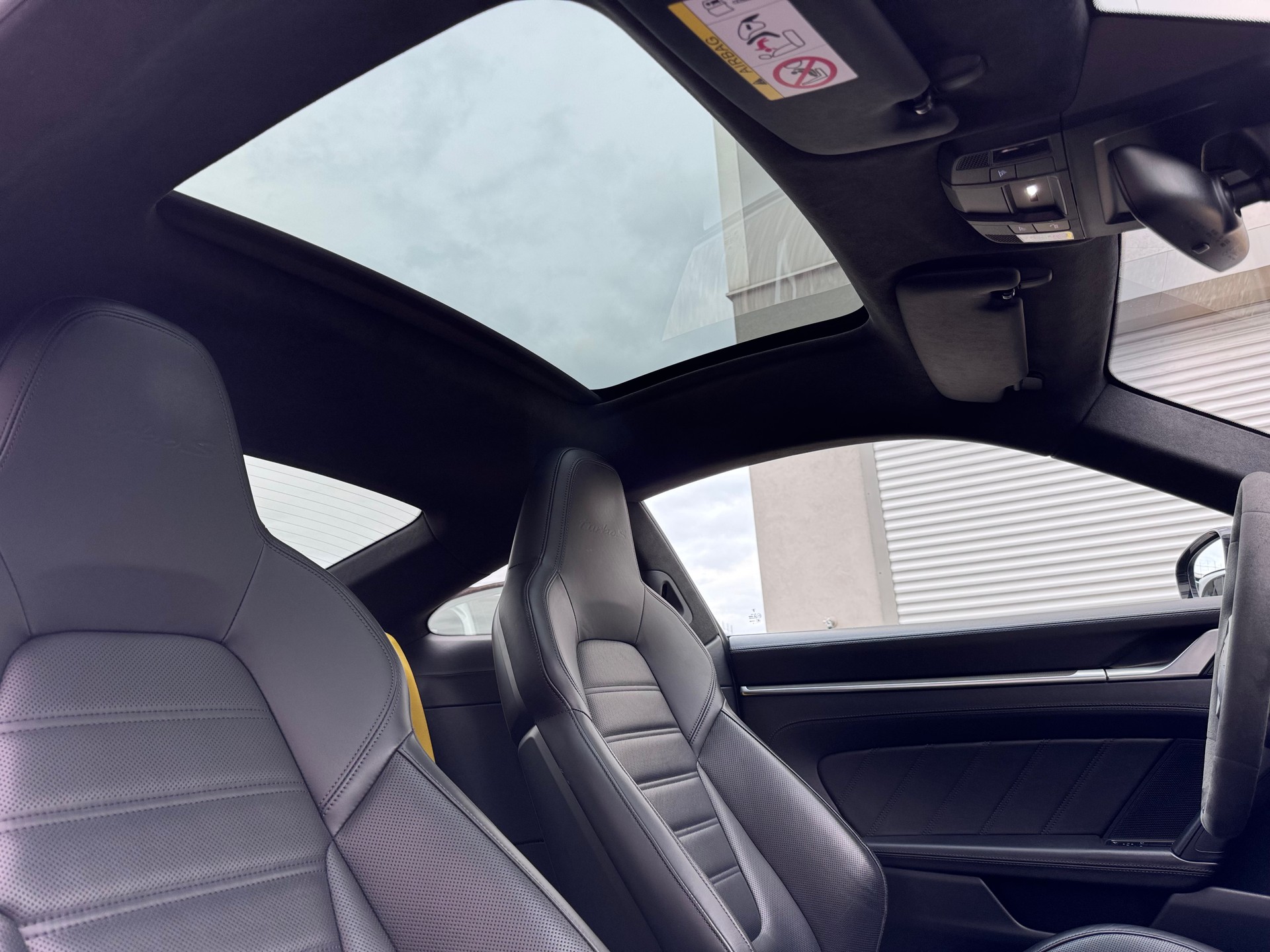 PORSCHE 911 Turbo S PDK-image-11