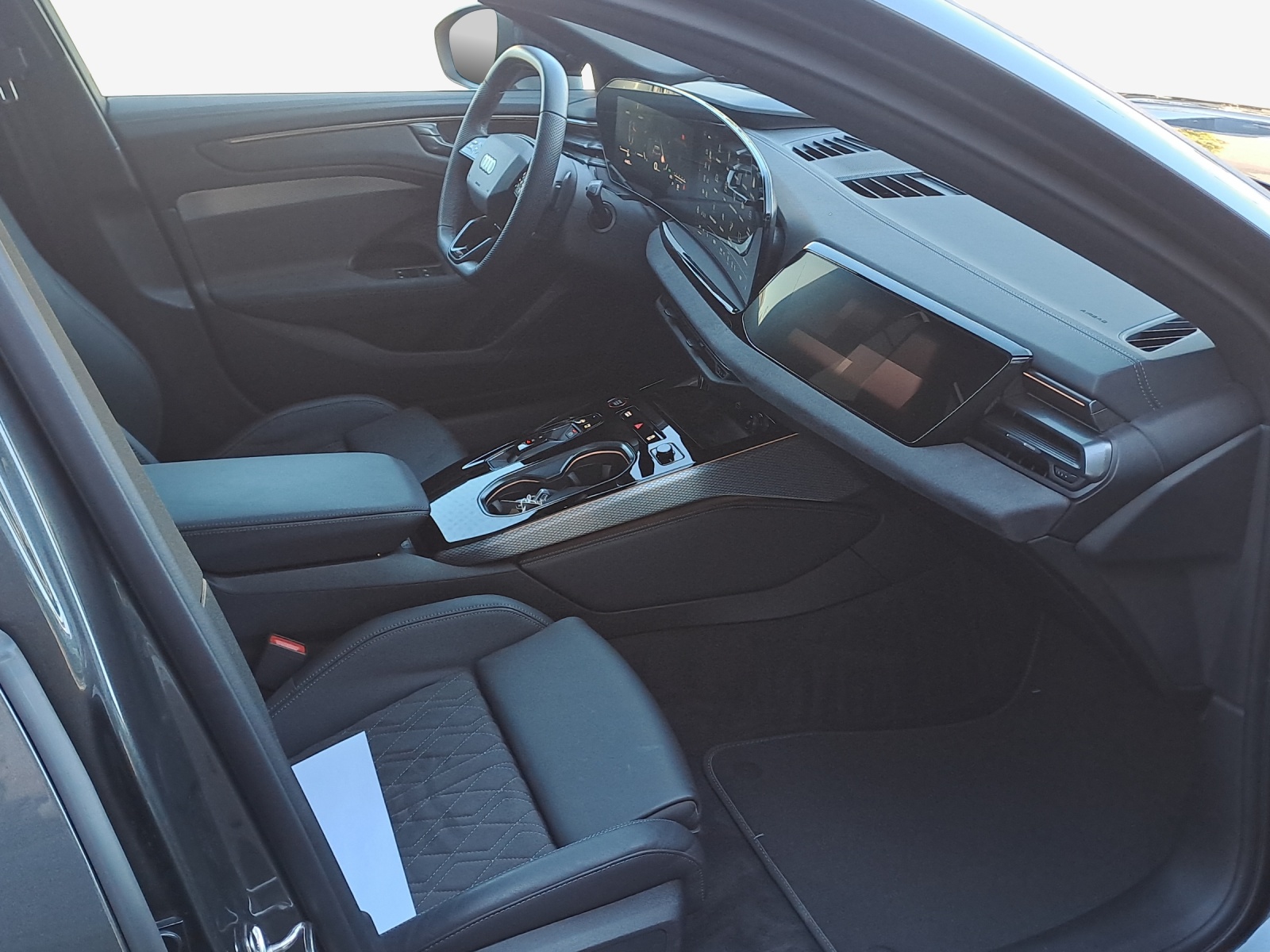 AUDI A6 Avant TDI quattro 150 kW S tronic-image-13
