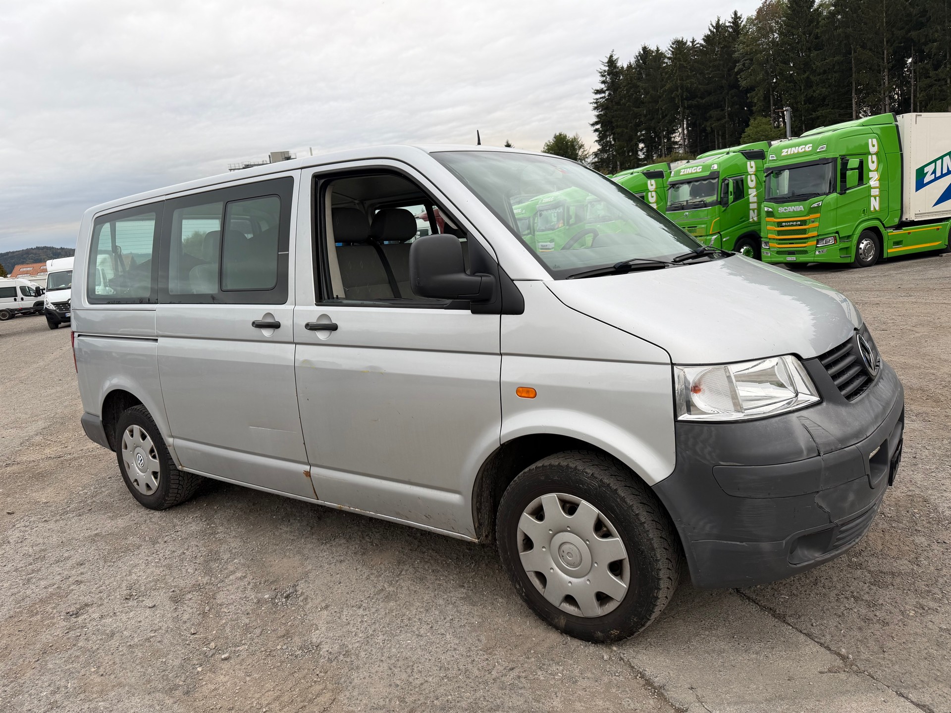 VW T5 Caravelle Trend 2.5TDI PD 4M-image-1