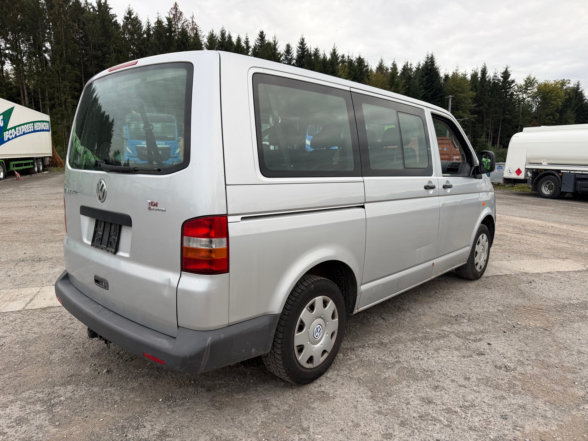 VW T5 Caravelle Trend 2.5TDI PD 4M-image-2