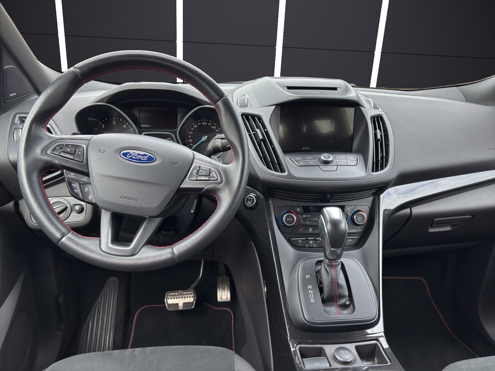 FORD Kuga 2.0 TDCi ST Line High 4WD PowerShift-image-8