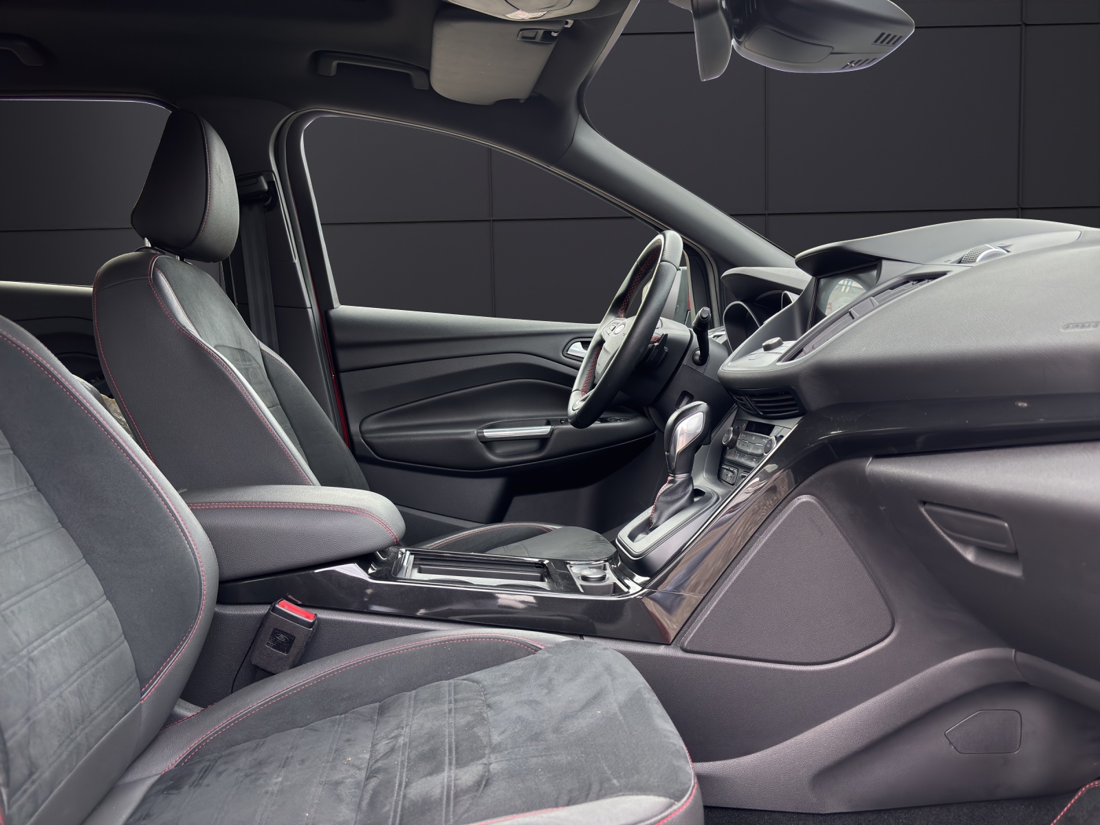 FORD Kuga 2.0 TDCi ST Line High 4WD PowerShift-image-9