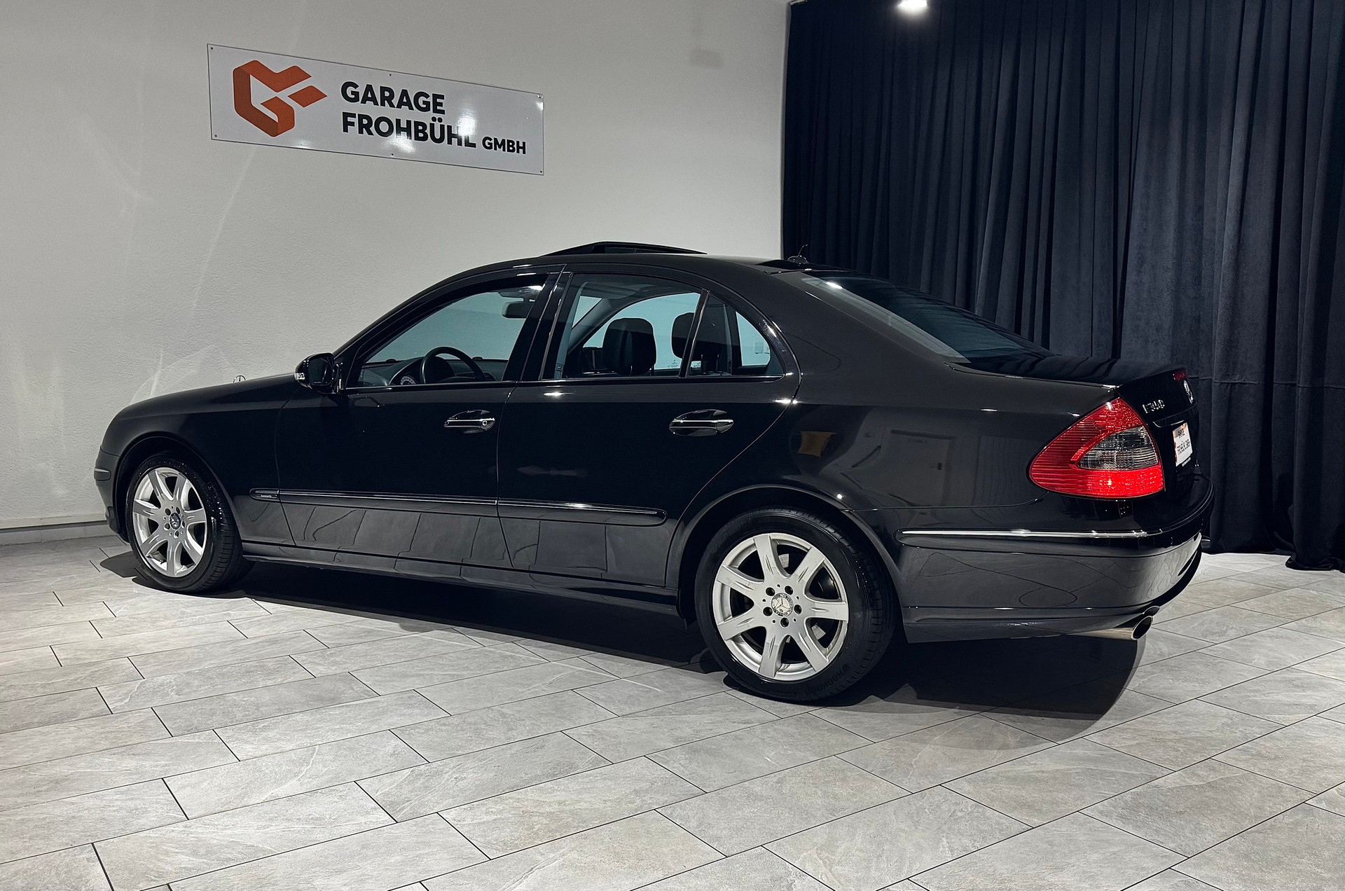 MERCEDES-BENZ E 350 Avantgarde 4Matic Automatic | 1.Hand | CH |-image-7